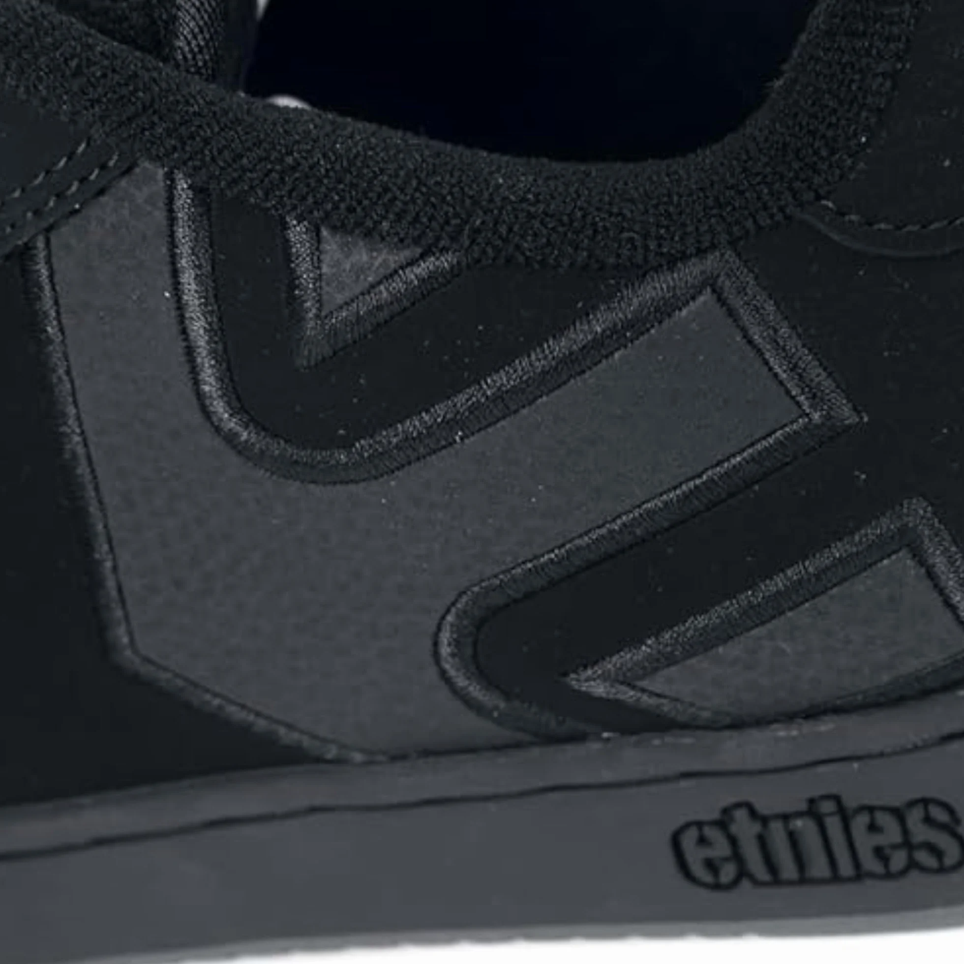 Etnies Fader - Buty skateboardowe. Mężczyźni
