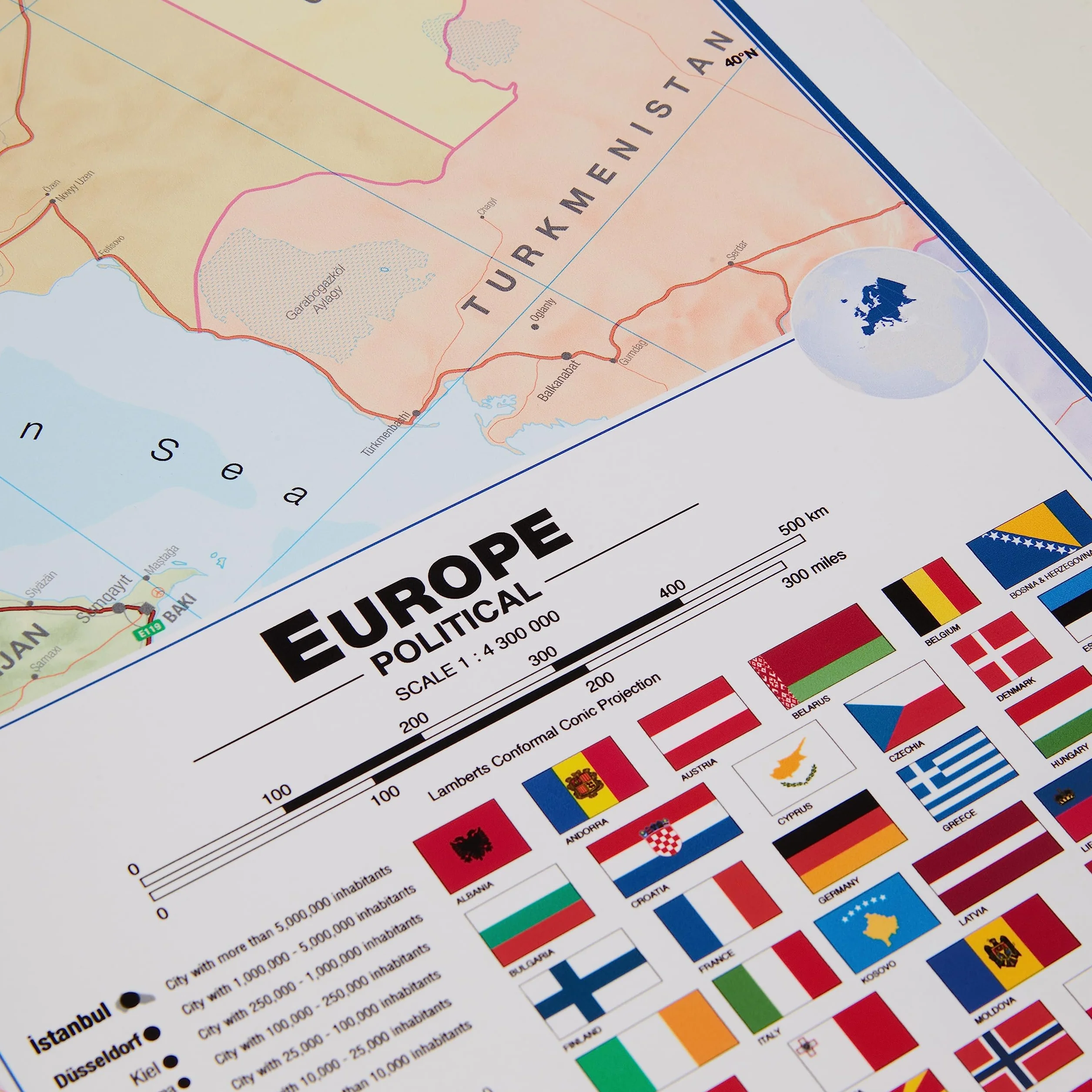 Maps International Duża mapa ścienna Europy (polityczna) - arkusz przedni laminowany - 118,9 cm (szer.) x 84,1 cm (wys.)