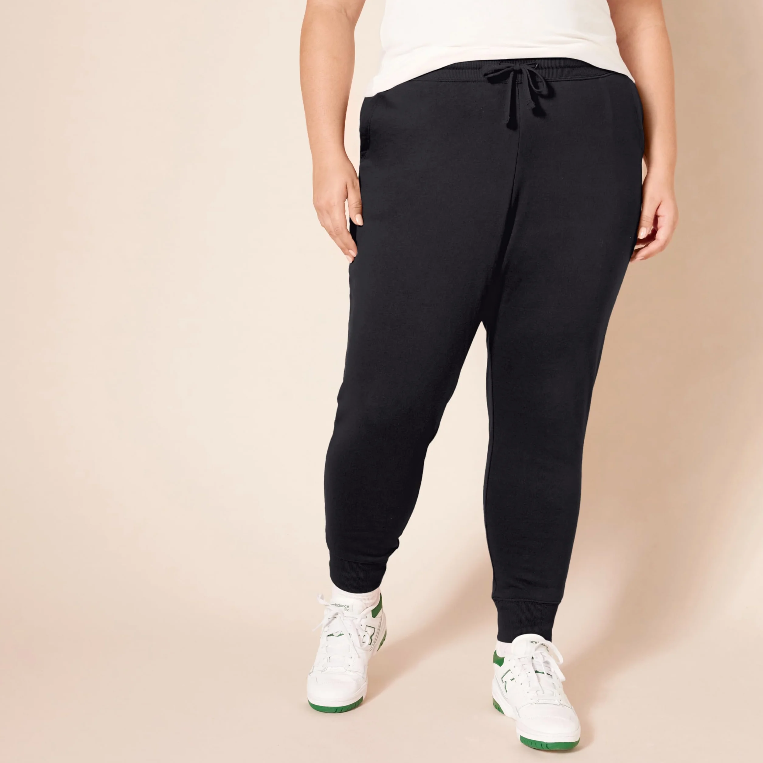 Amazon Essentials Kobiety Polarowe spodnie dresowe Jogger (dostępne w dużych rozmiarach)