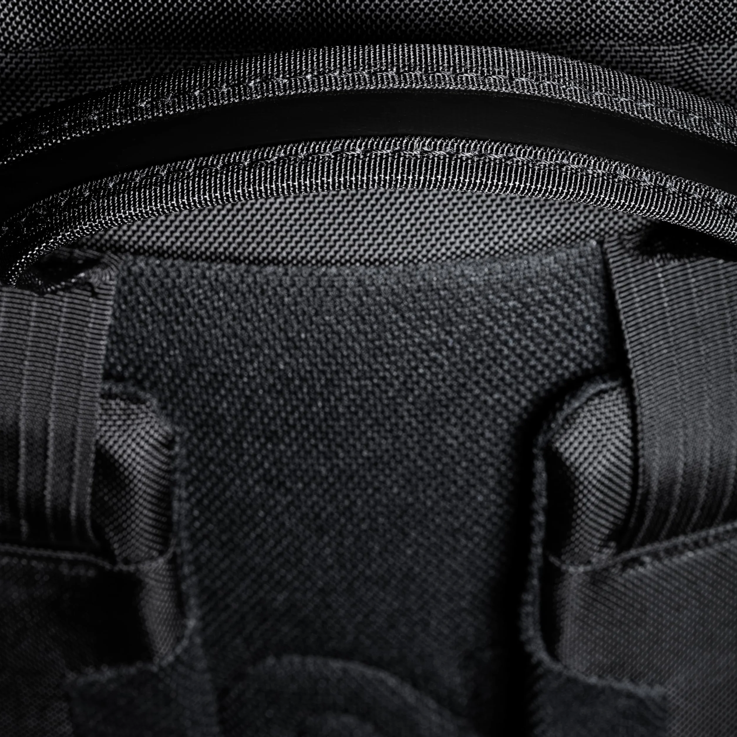 Mammut Xeron Messenger 8 czarny 8 L