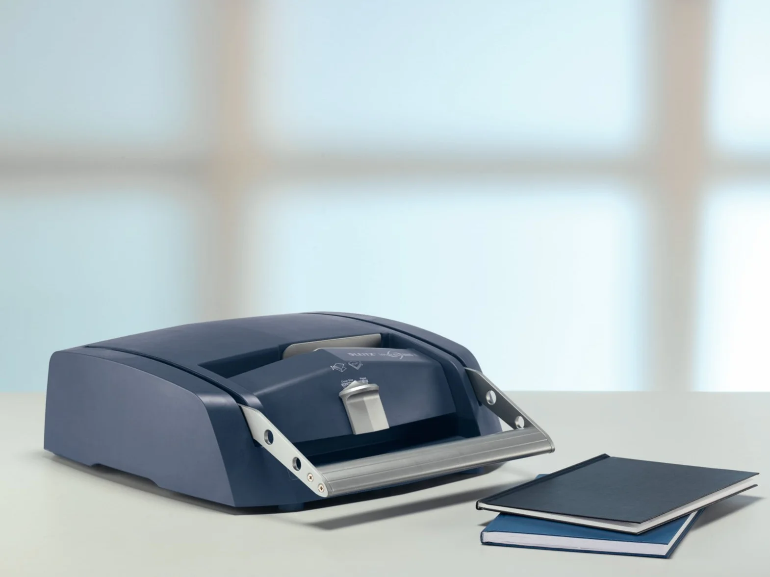 L:Binding Machine impressBIND 280