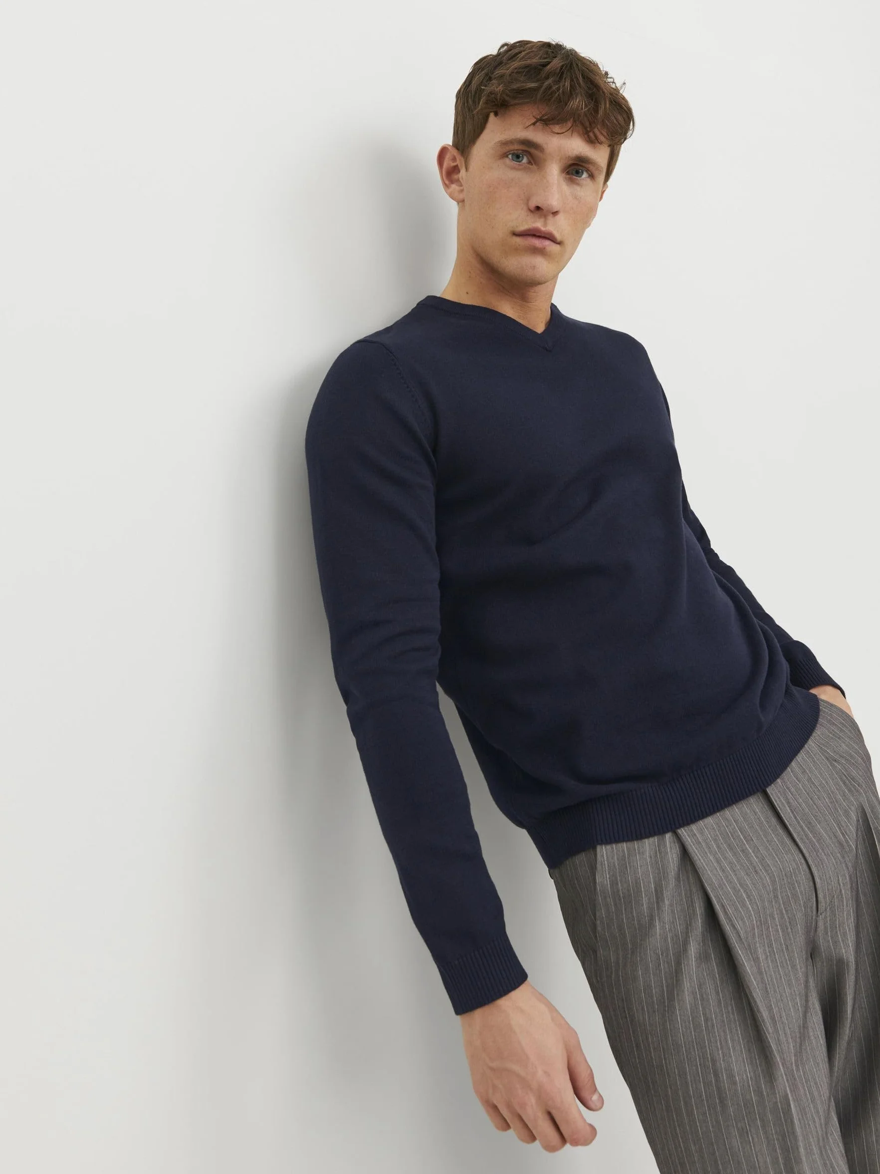 JACK & JONES JJEBASIC KNIT V-NECK NOOS Sweter Mężczyźni