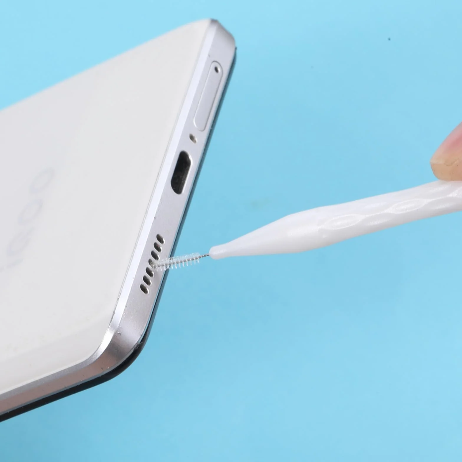 Zestaw 16 szt. USB C do czyszczenia telefonu komórkowego, głośnika, słuchawek, szczotek do czyszczenia, bez zapychania się, mini szczotka do czyszczenia 16 Pro Max, laptopów, keyboard cleaner (biała)