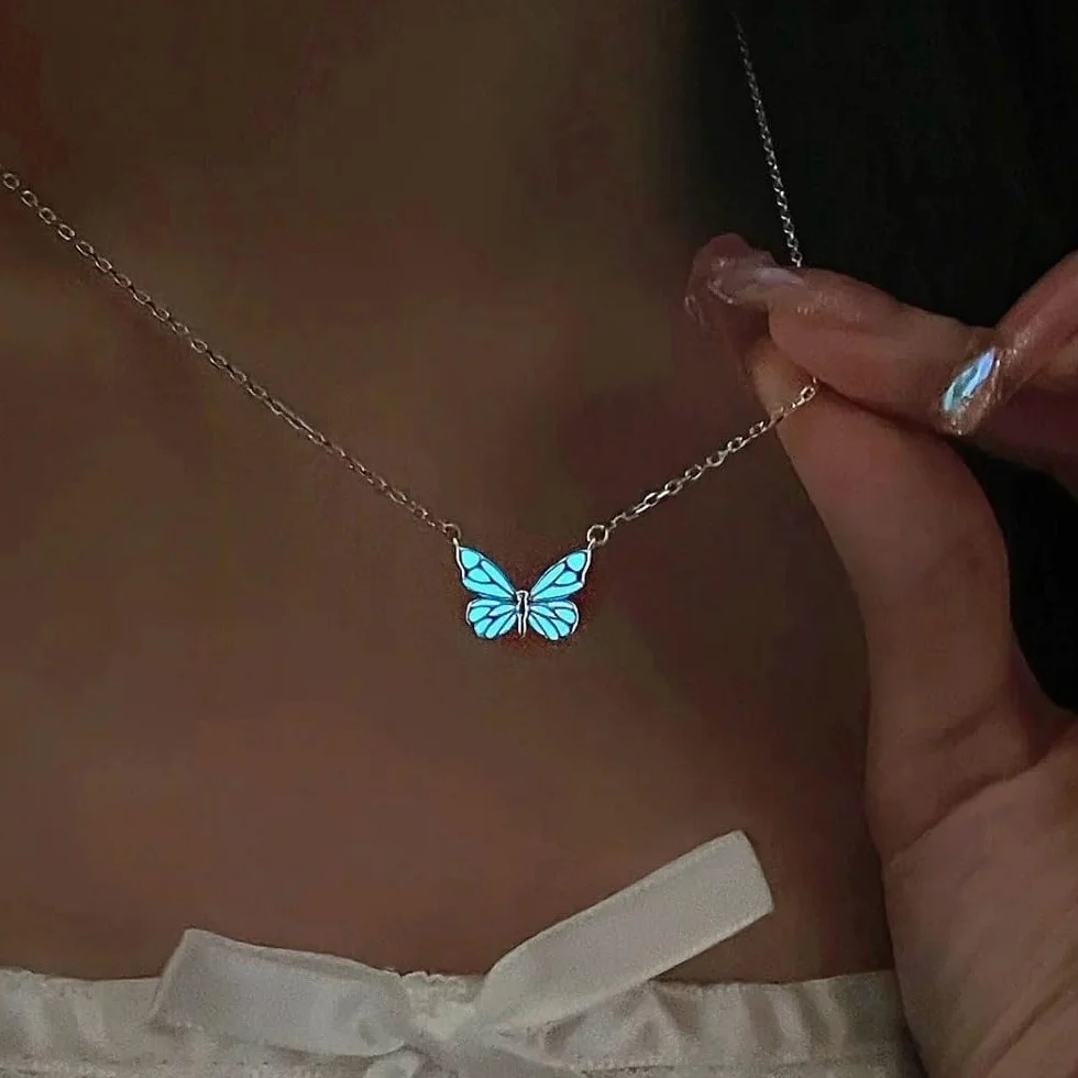 Damski łańcuszek z wisiorkiem w kształcie motyla, srebrna, modna biżuteria dla dziewcząt i kobiet, elegancka i ponadczasowa biżuteria, Eine Grösse, Złoto, Agat