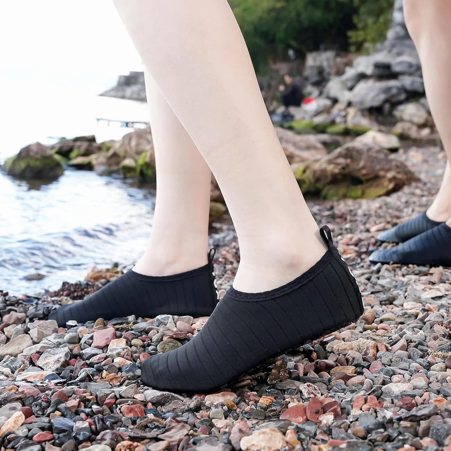 JOTO Męskie damskie buty wodne, antypoślizgowe buty do wody, buty sportowe, szybkoschnące, do nurkowania, do nurkowania, na plażę, do nurkowania z rurką, do kąpieli, Ciemna czerń, 48/49 EU