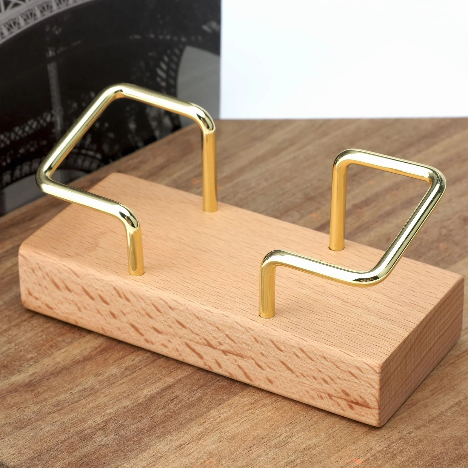 Etui na wizytówki z drewna orzechowego, stojący stojak na wizytówki z orzechowego drewna na biurko, etui na wizytówki, skrzynka ekspozycyjna na wizytówki do biura, sklepu, stoiska targowego