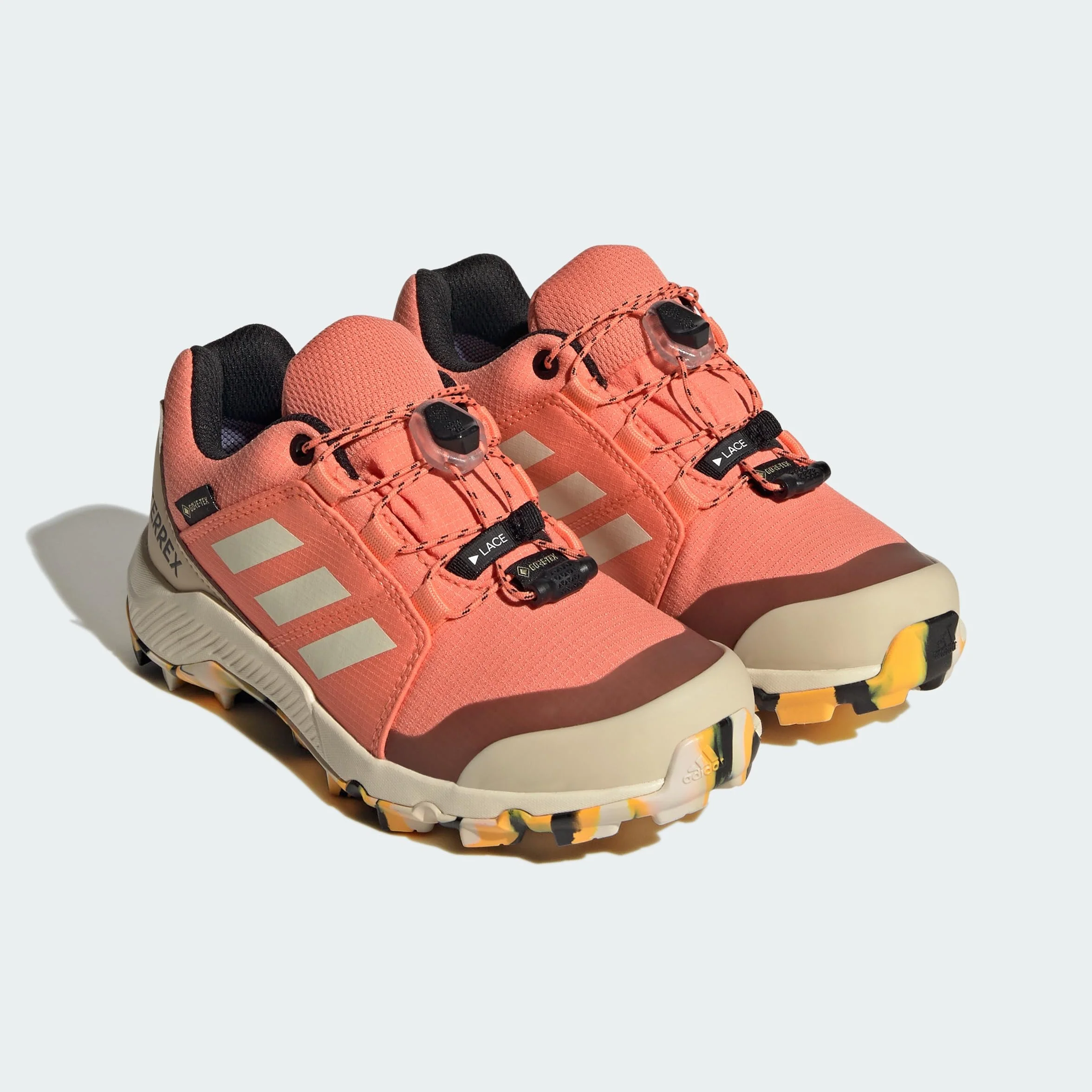 adidas Uniseks - dzieci Terrex GORE-TEX Hiking Shoes, Coral Fusion/Wonder White, 36 2/3 EU