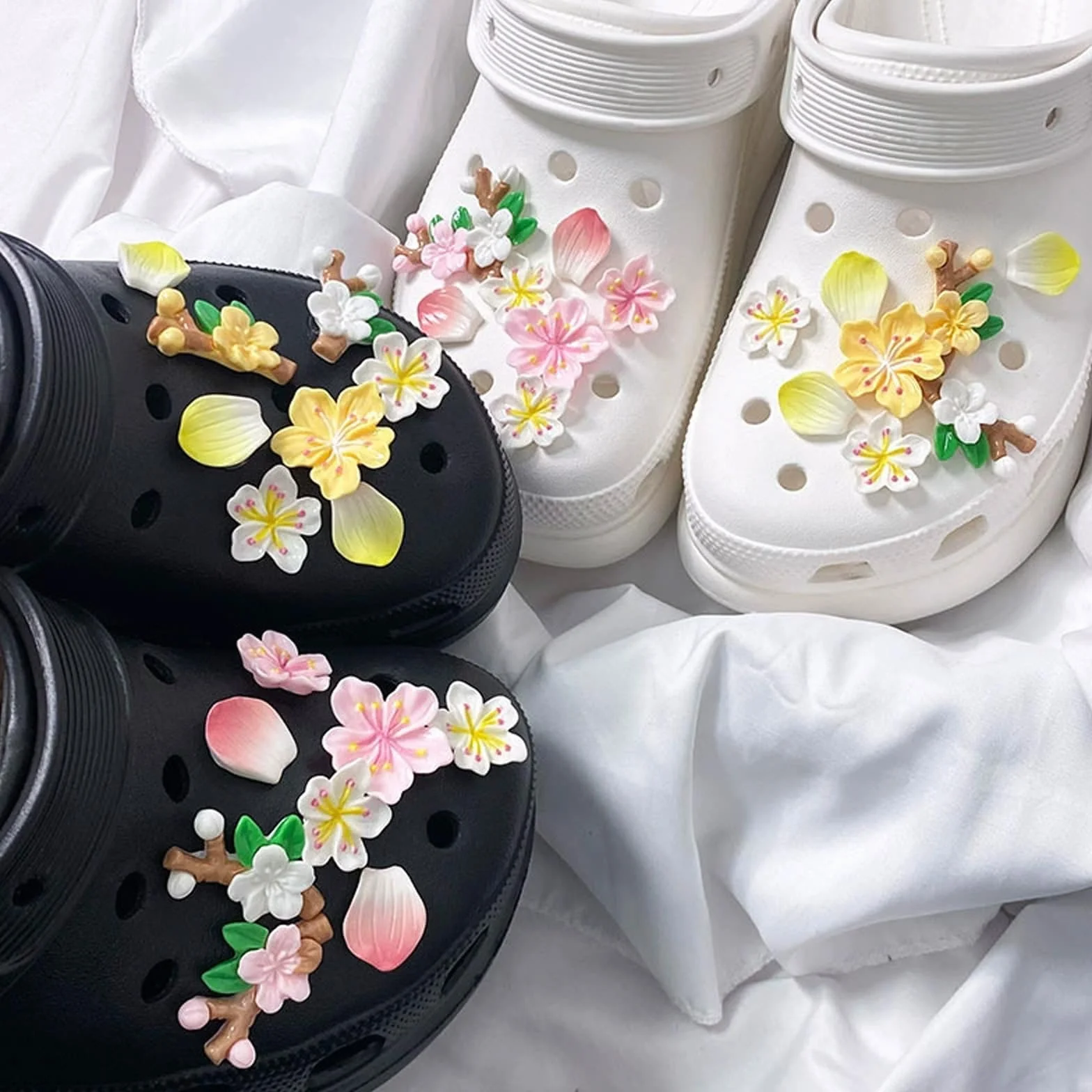 16 sztuk przypinek do butów, przypinki Crocs w kształcie kwiatów, słodkie przypinki do butów, przypinka w kształcie kwiatu brzoskwini, dodatek do butów Sakura, DIY dekoracja do butów w stylu kreskówek