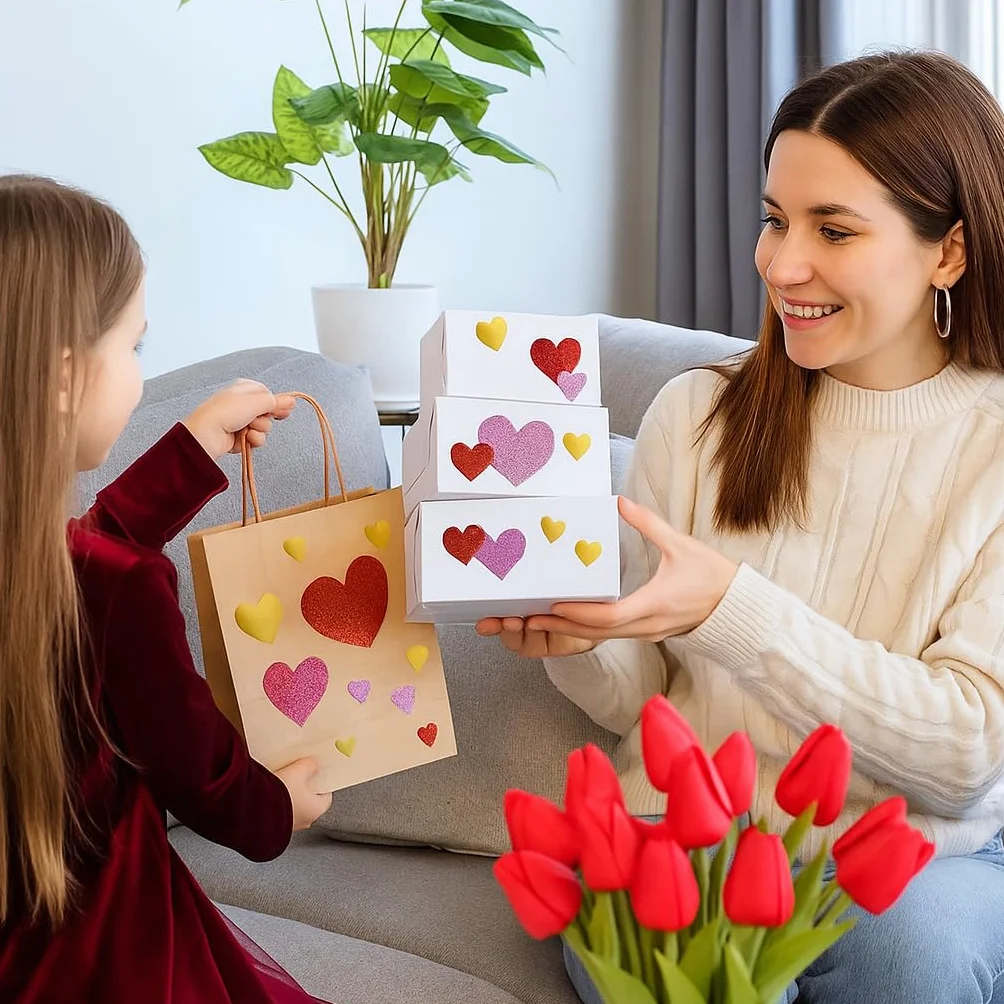 Naklejki w kształcie serca 600 sztuk naklejki złote serca błyszczące samoprzylepne etykiety w kształcie serca na Walentynki opakowania ślubne prezenty DIY scrapbooking zamknięcie kopert