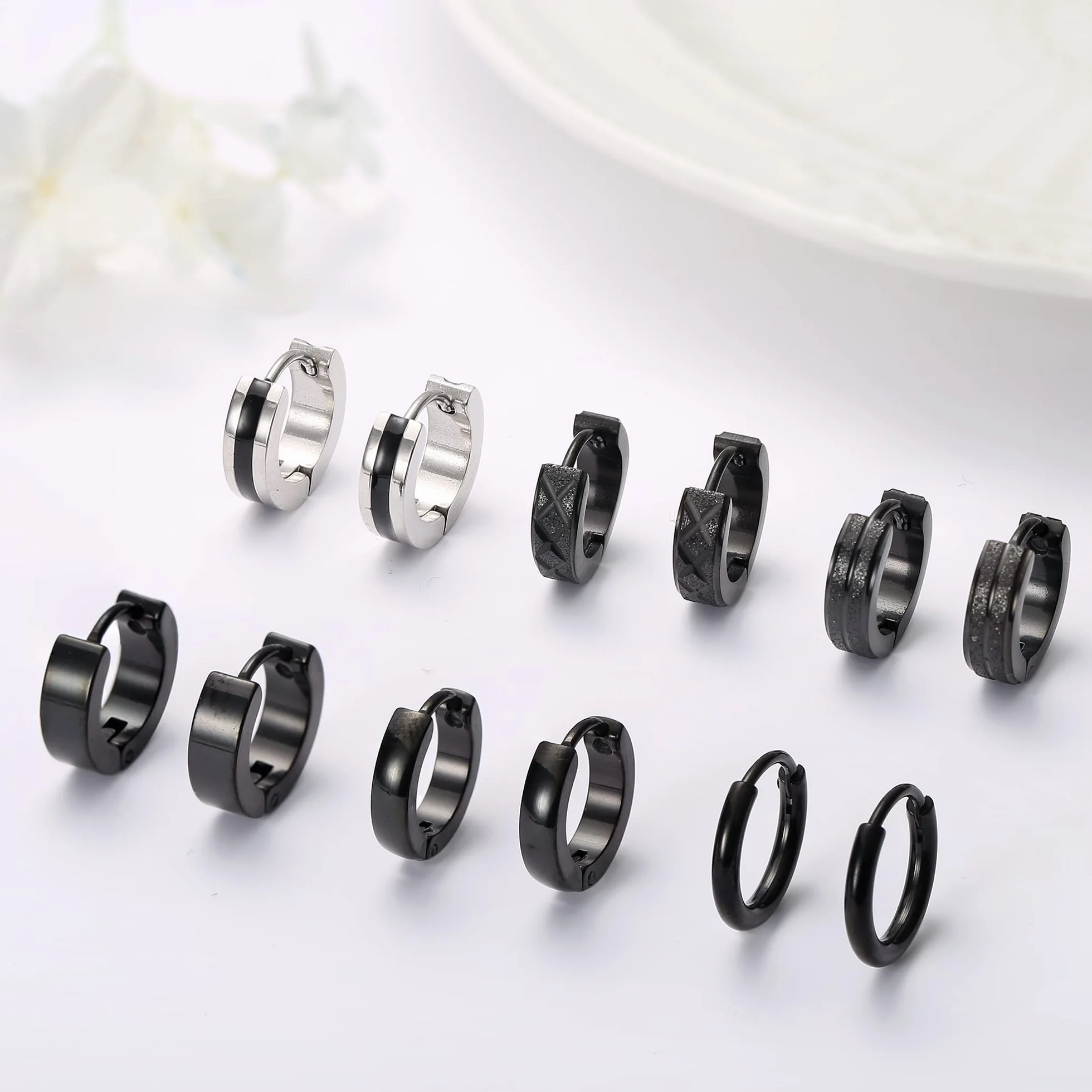 Adramata 6 par kolczyki męskie okrągłe stalowe kolczyki chirurgiczne zestaw punkowy kolczyki męskie chrząstka Helix kolczyki do piercingu kolczyki koła małe czarne kolczyki mężczyźni kobiety