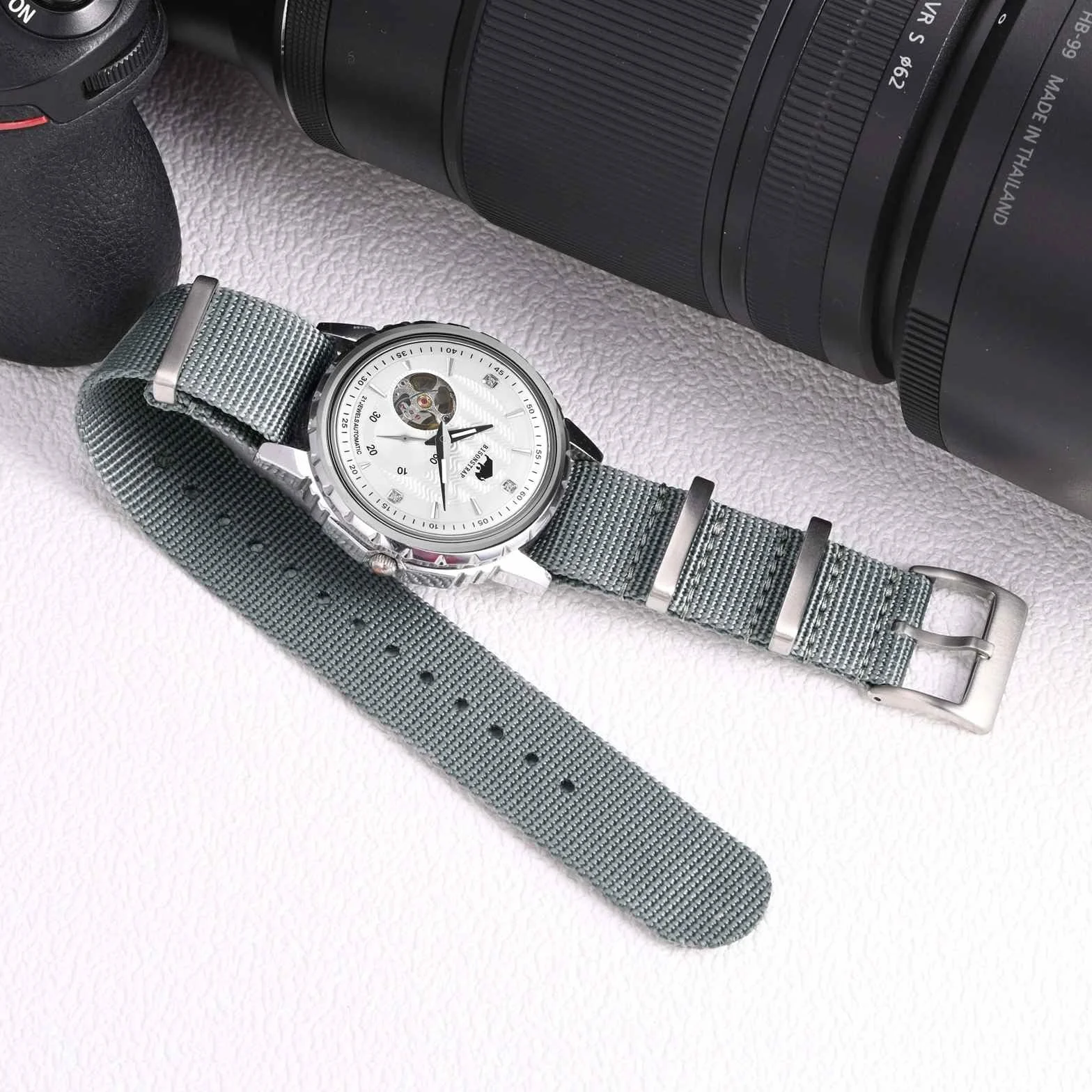 BISONSTRAP Nylonowe paski do zegarków dla mężczyzn, jednoczęściowe wojskowe paski do zegarków, 18 mm, 20 mm, 22 mm