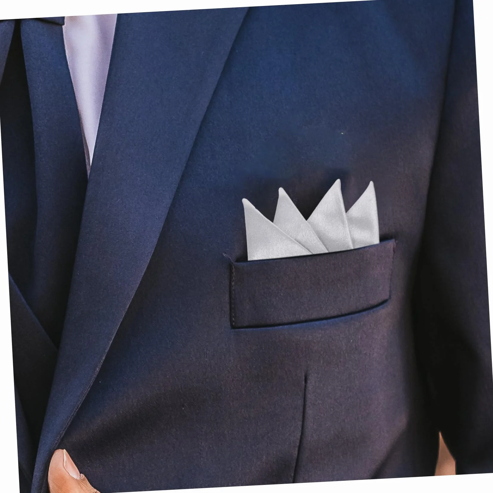 Męski Chusteczka Do Garnituru Elegancki Kwadratowy Dodatek Do Stylizacji Idealny Formalne Okazje Wykonany z Miękkiego Poliestru Kolorze Srebrnym
