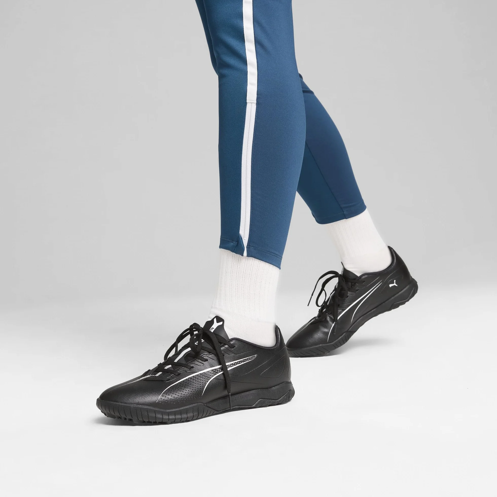 PUMA Uniseks Ultra 5 Play TtButy do piłki nożnej