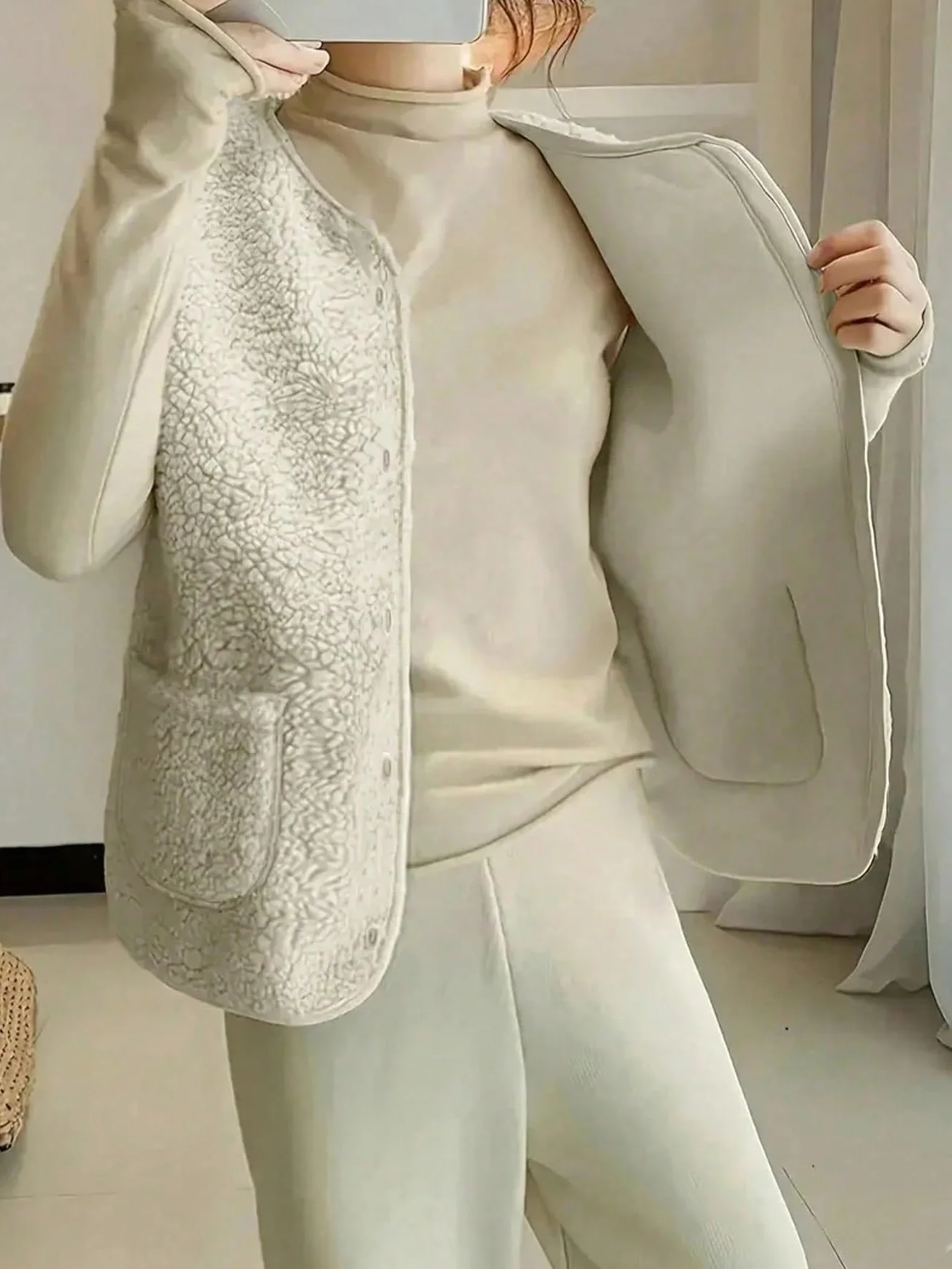 Damska kamizelka bez rękawów Teddy Fleece Dekolt w serek Krótka kamizelka polarowa z guzikami i kieszeniami pikowana kamizelka termiczna ciepła praktyczna kamizelka do układania