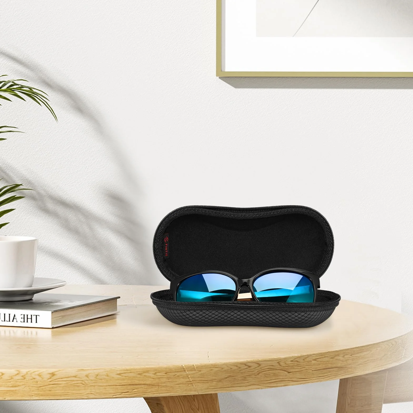 Fintie Etui na okulary przeciwsłoneczne dla mężczyzn i kobiet - twarda obudowa odporna na wstrząsy sportowe etui na okulary - przenośne etui na okulary z zamkiem błyskawicznym z klipsem