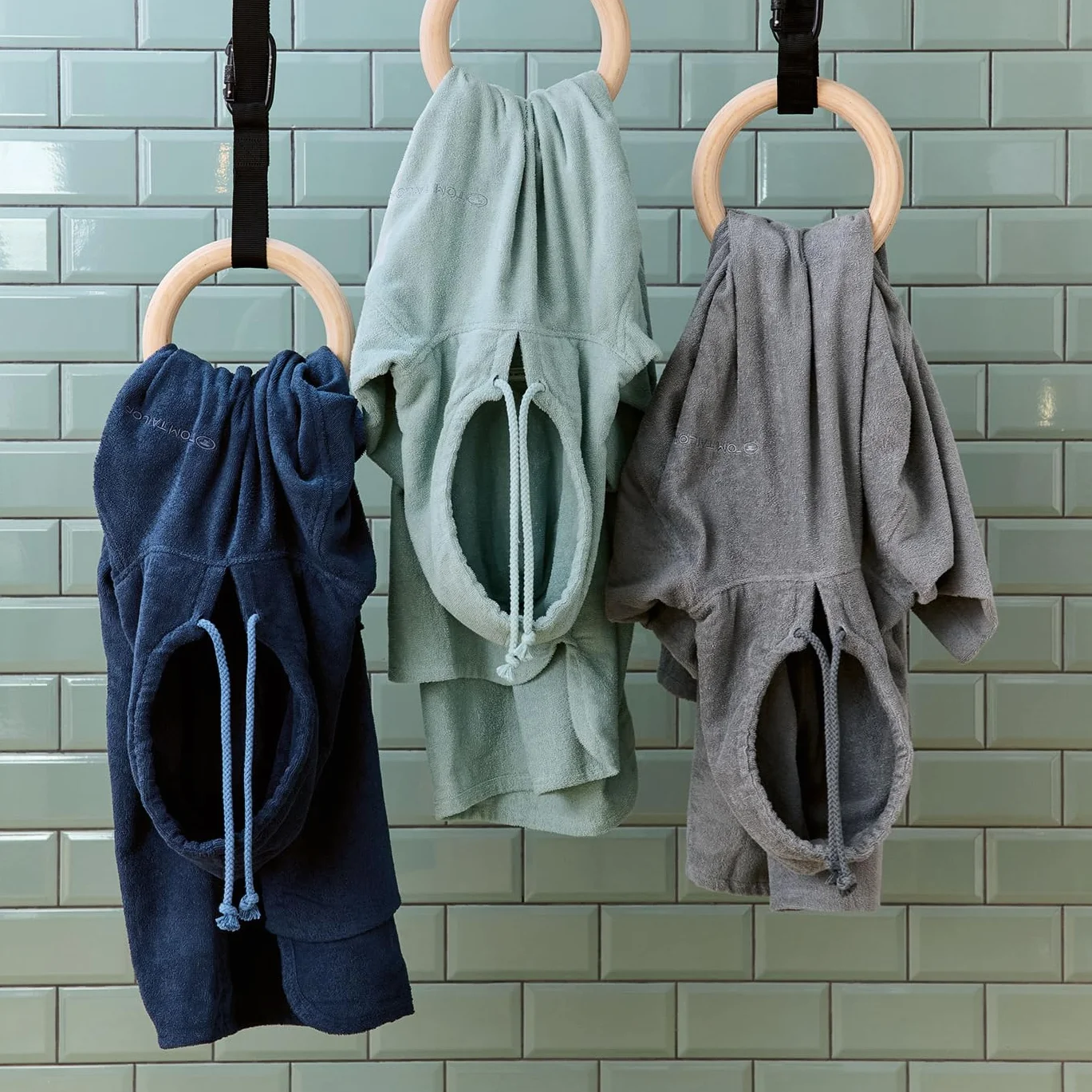 TOM TAILOR Ponczo surfingowe dla kobiet i mężczyzn, L-XL, 100% bawełna/frotte, ponczo kąpielowe z kapturem, kieszenią na brzuchu i wyszywanym logo, turkusowe (Fresh Sage)