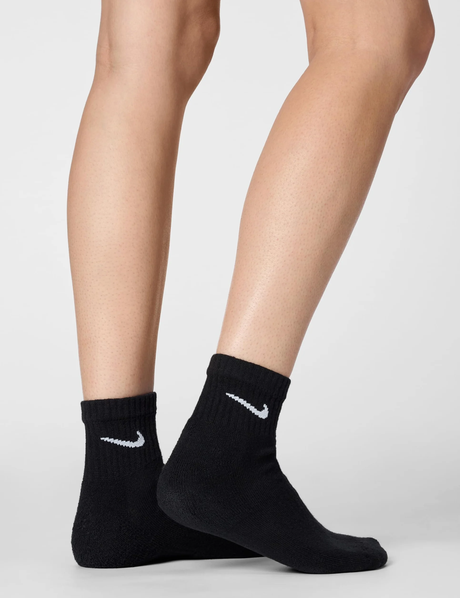 Nike SX7669-010 Codzienne skarpety z amortyzacją męskie czarne/białe rozmiar M