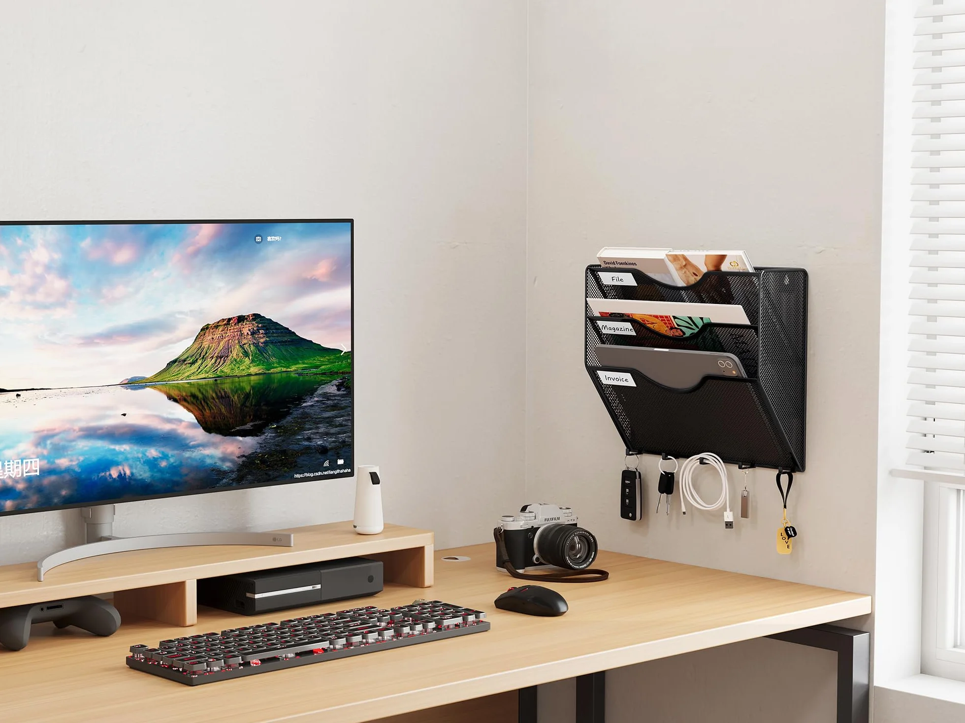 EasyPAG Uchwyt Ścienny na Dokumenty A4 3 Przedziały Metal Siatka,Ścienny Stojak na Pocztę,Wiszący Organizer na Dokumenty,Przechowywanie Czasopism z 5 Haczyki do Biura & Domu,Czarny