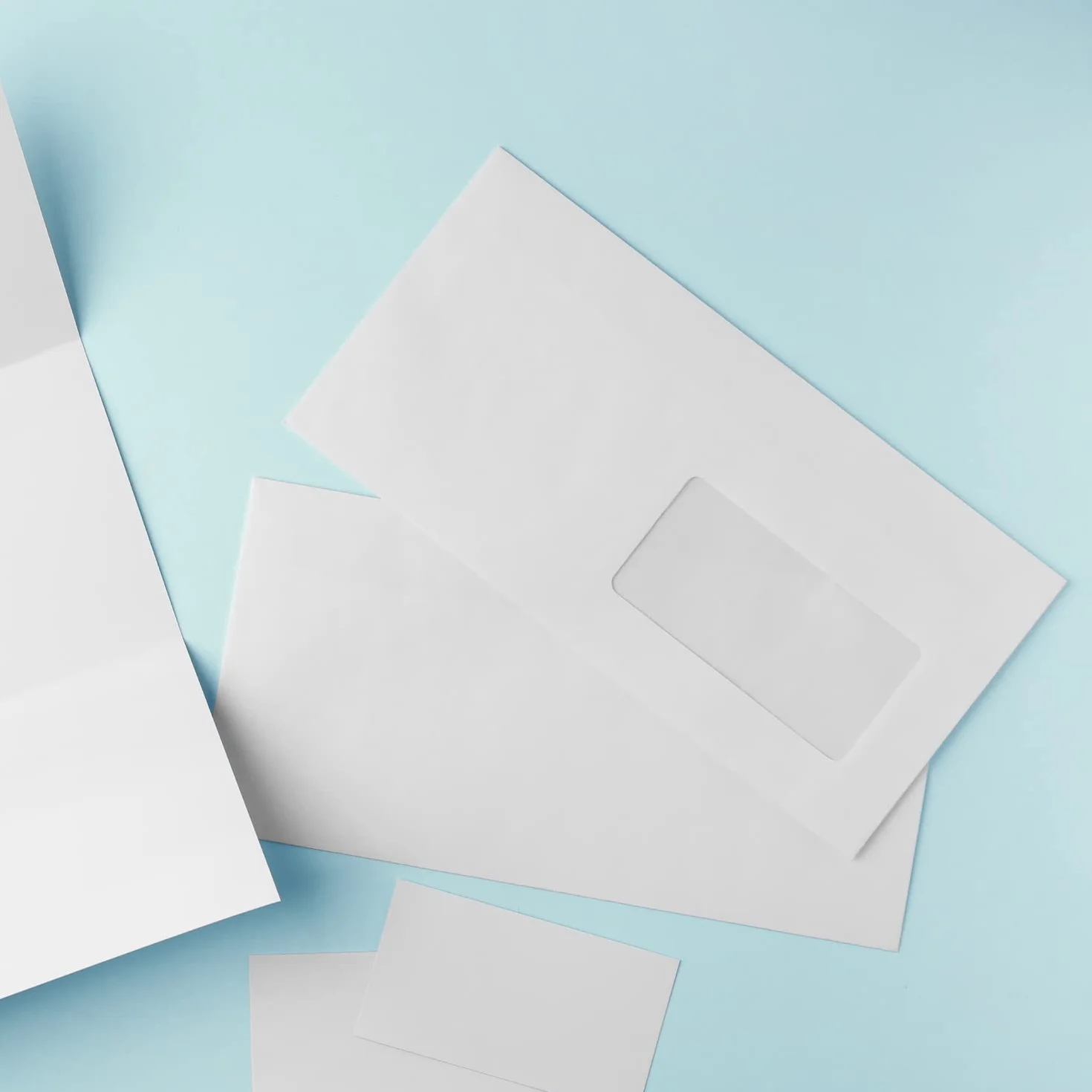 Sobres de Papel, Sobre Blanco Americano Sin Ventana, Medida 225 x 115 mm, Sobres Papel Blancos para Cartas y Documentos, Sobres 90 g/m² con Cierre Autoadhesivo · m-office (25 uds)