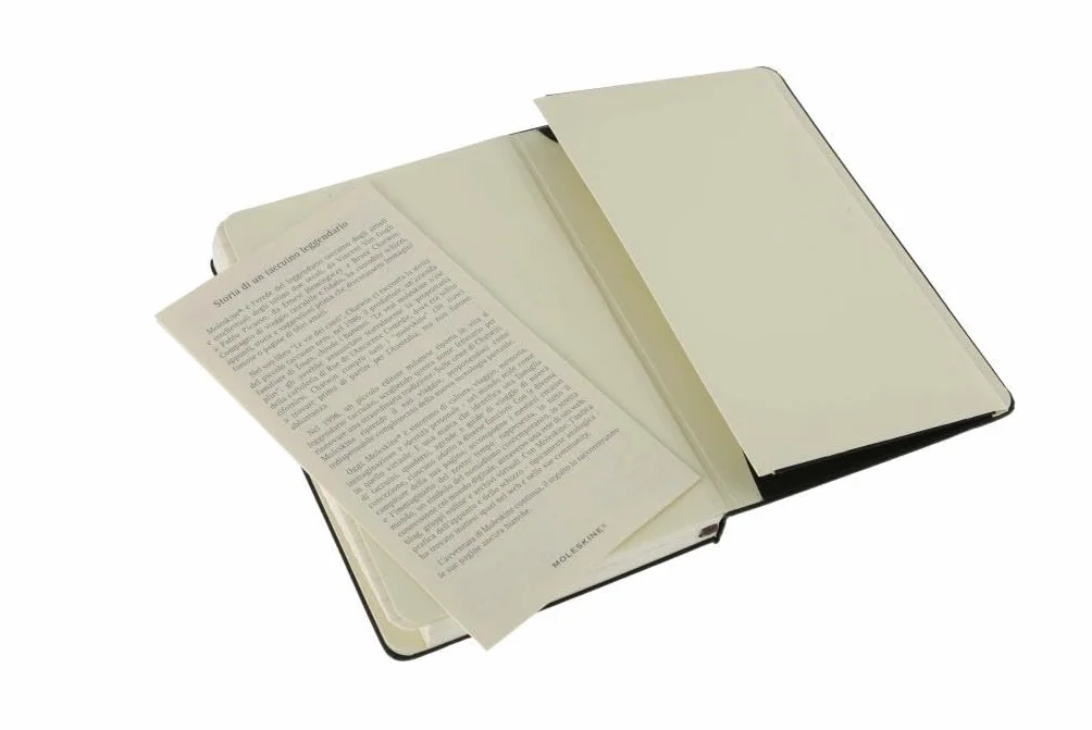 Moleskine. Adress-book: Pocket Size. Liniert mit alphabetischen Register. Mit Falttasche für Notizen. Gummiband-Verschluß