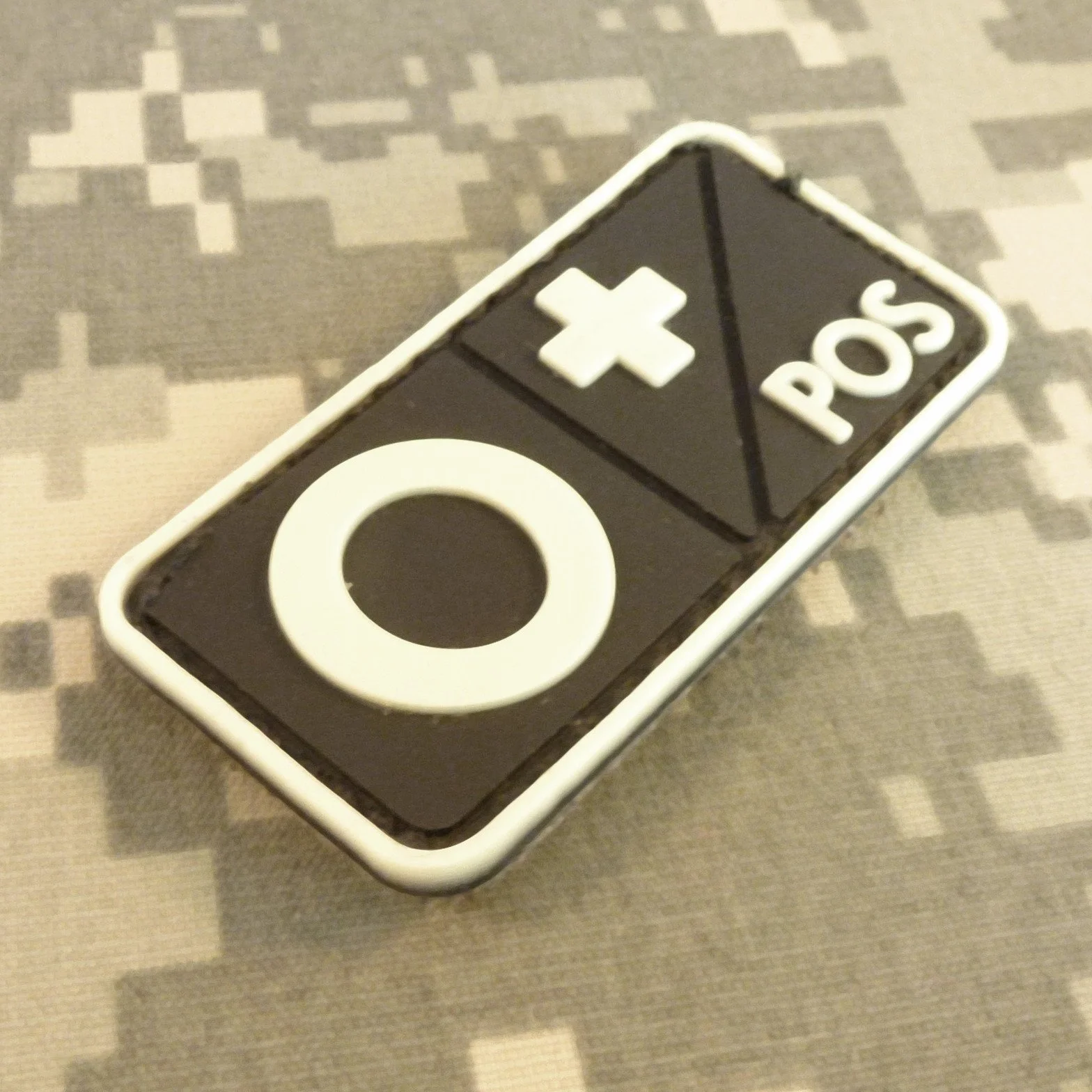 O POS Blood Type GITD Glow in the Dark PVC Rubber 3D Hak Patch