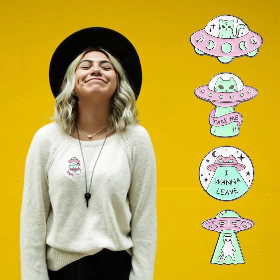przypink Anime Cartoon Metalowe Przypinki Kot Kreskówka Gorset Pin Kreskówka Zwierzę Emalia Do Kawaii Clothes Kołnierz Torba Akcesoria DIY Boże Narodzenie
