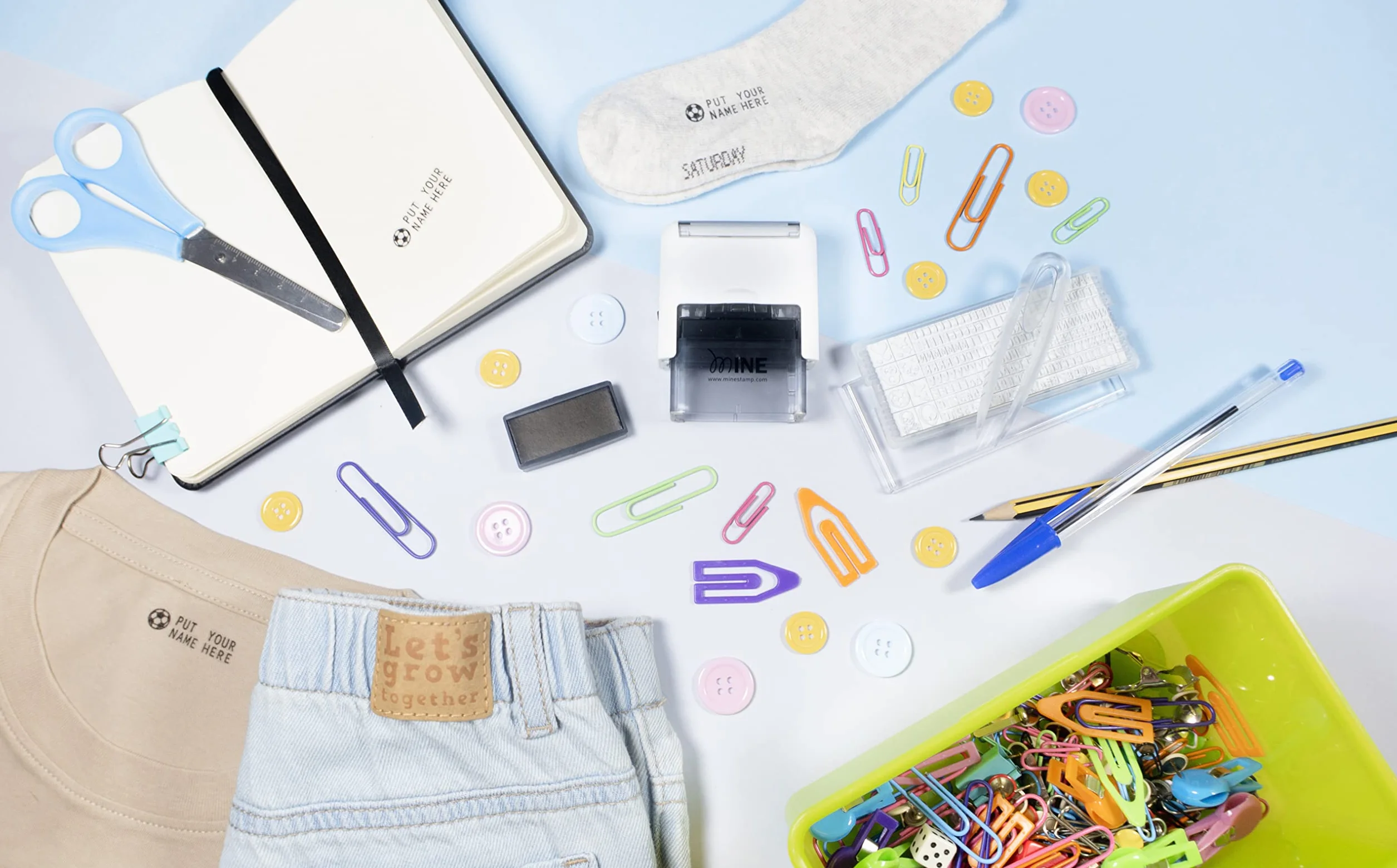 Mine Stamp - Kompaktowy stempel do ubrań i książek | Personalizowana kompaktowa pieczątka dla ubrań dorosłych i dzieci | Spersonalizowana pieczątka z imieniem dla ubrań dziecięcych