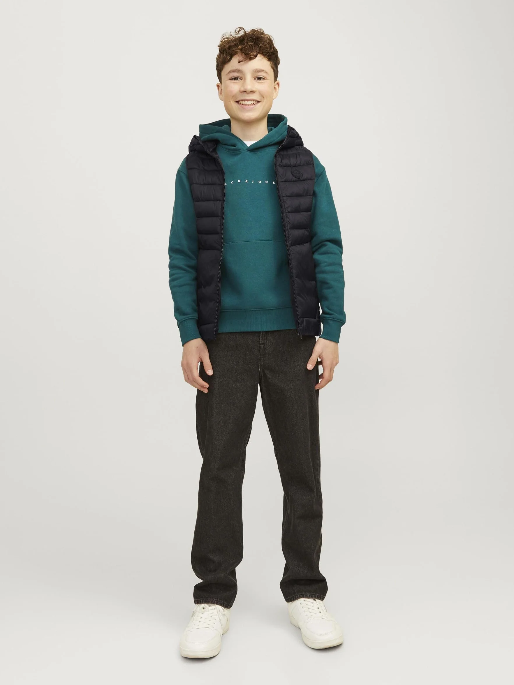 JACK&JONES JUNIOR Chłopięca kamizelka puchowa JJESPRINT Hood NOOSMNI, czarny/szczegóły: SOLID, 116, czarny/szczegół: solidny., 116