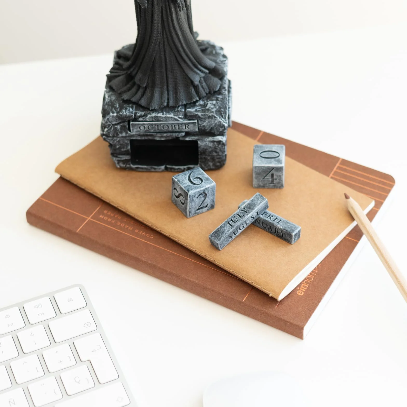 Grupo Erik The Lord Of The Rings Perpetual Calendar | Flip Calendar, Perpetual Calendars, Desk Calendar, Cool Calendar | Lord Of The Rings Gifts, Lord Of The Rings Merchandise