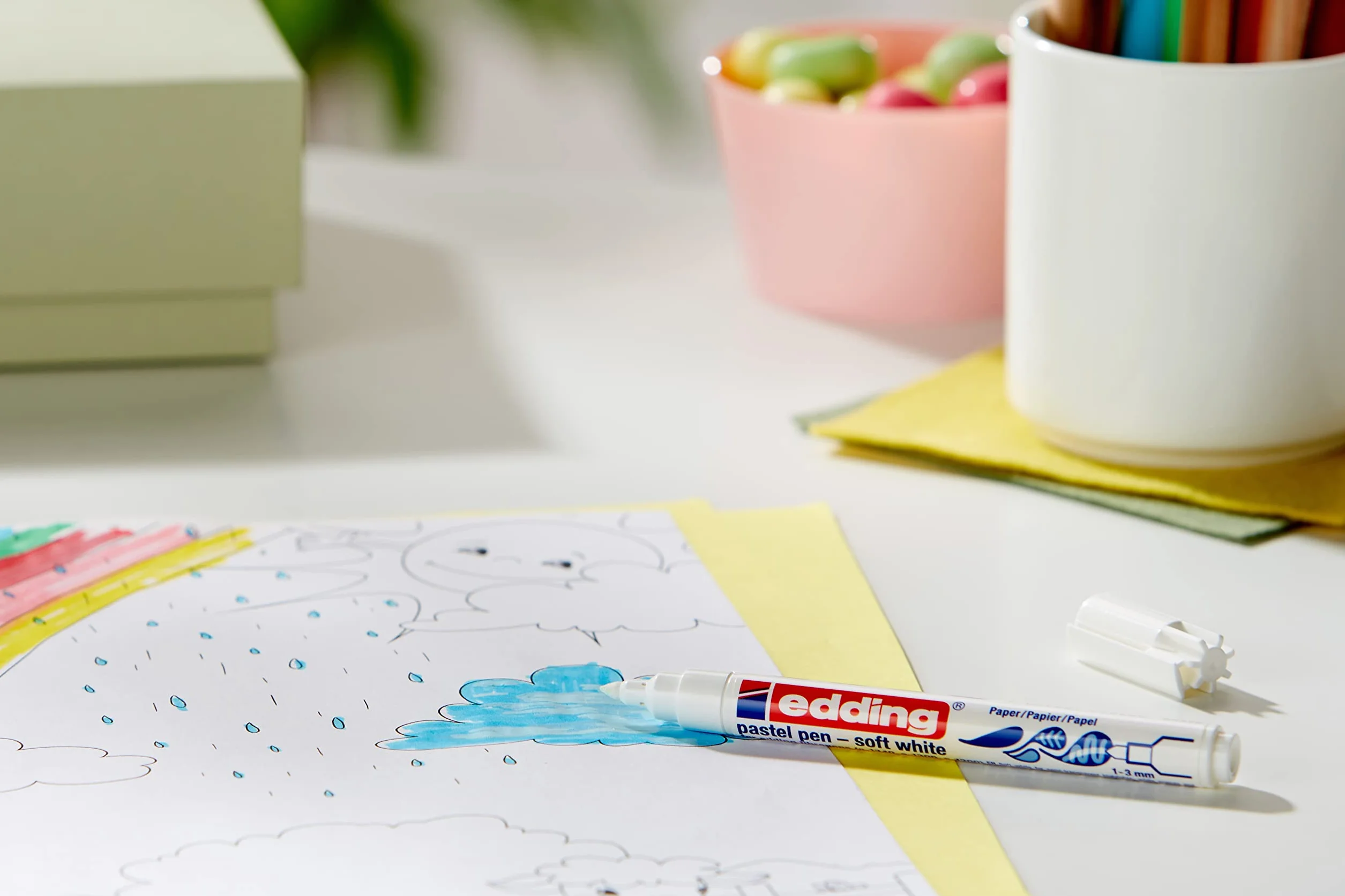 edding 1500 pastelowych pisaków – białe – 1 pisak – okrągła końcówka 1 – 3 mm – lekko przezroczyste flamastry – do malowania, pisania i rysowania na czarnym, ciemnym i jasnym papierze i kartonie