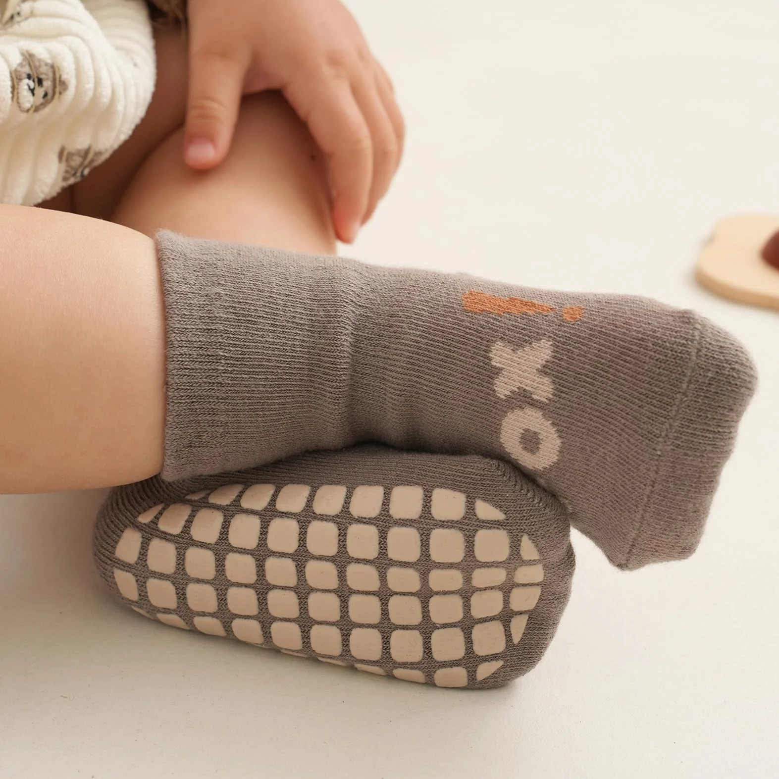Skarpetki antypoślizgowe dla niemowląt, skarpetki zimowe jesienne dziewczynki chłopca, małe bawełniane skarpetki z uchwytem, unisex noworodek zwierzęta sportowe skarpetki zestaw 0-5 lat