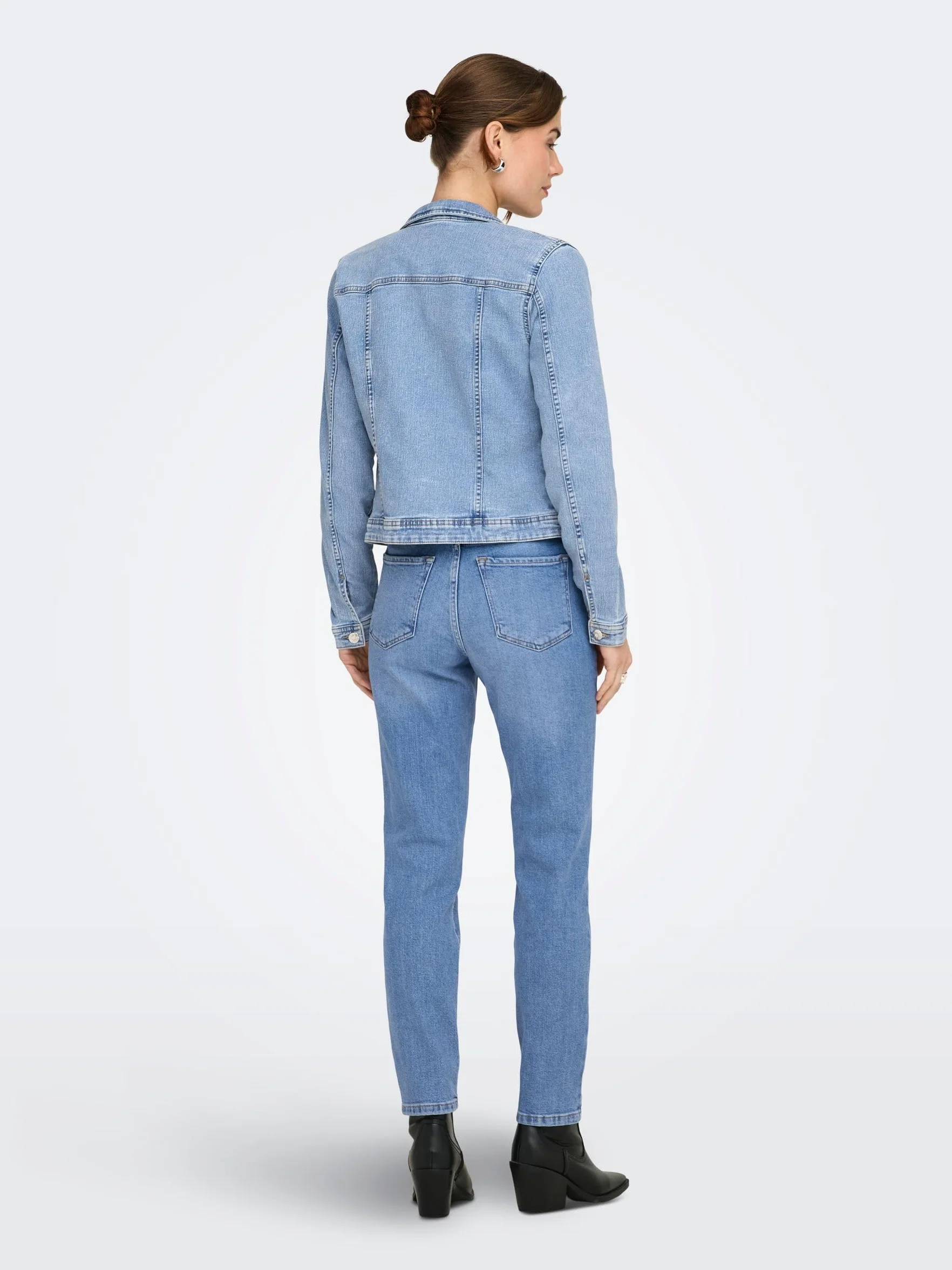 ONLY spodnie jeansowe Kobiety Onlemily Stretch Hw St Ak Dnm Cro571noos