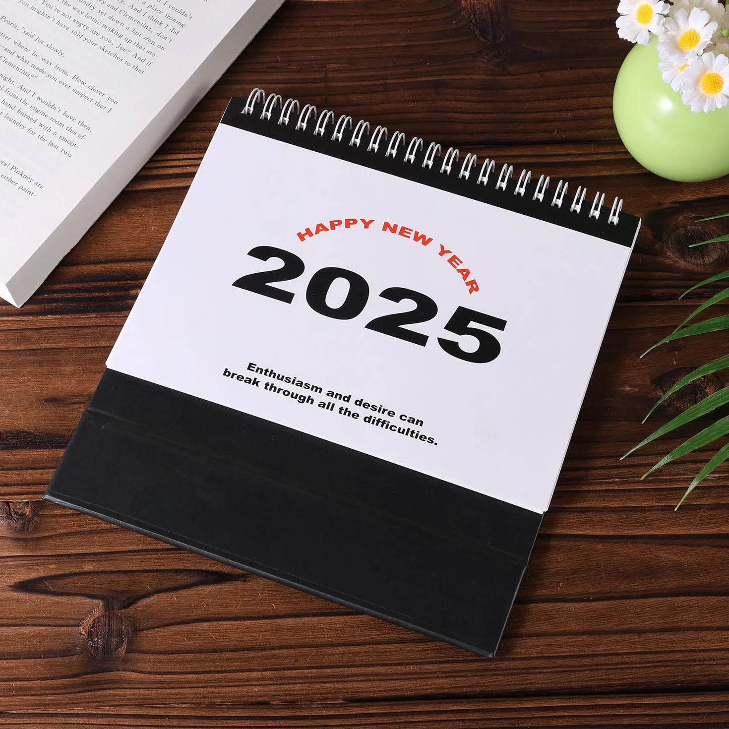 Kalendarz Biurkowy, Wazny od Pazdziernika 2024 do Grudnia 2025 Gruby Papier Kalendarz Stojacy z Klapka na Rok 2025 z Podwójnym Drutem do Domu Biura Szkoly (Czarny)