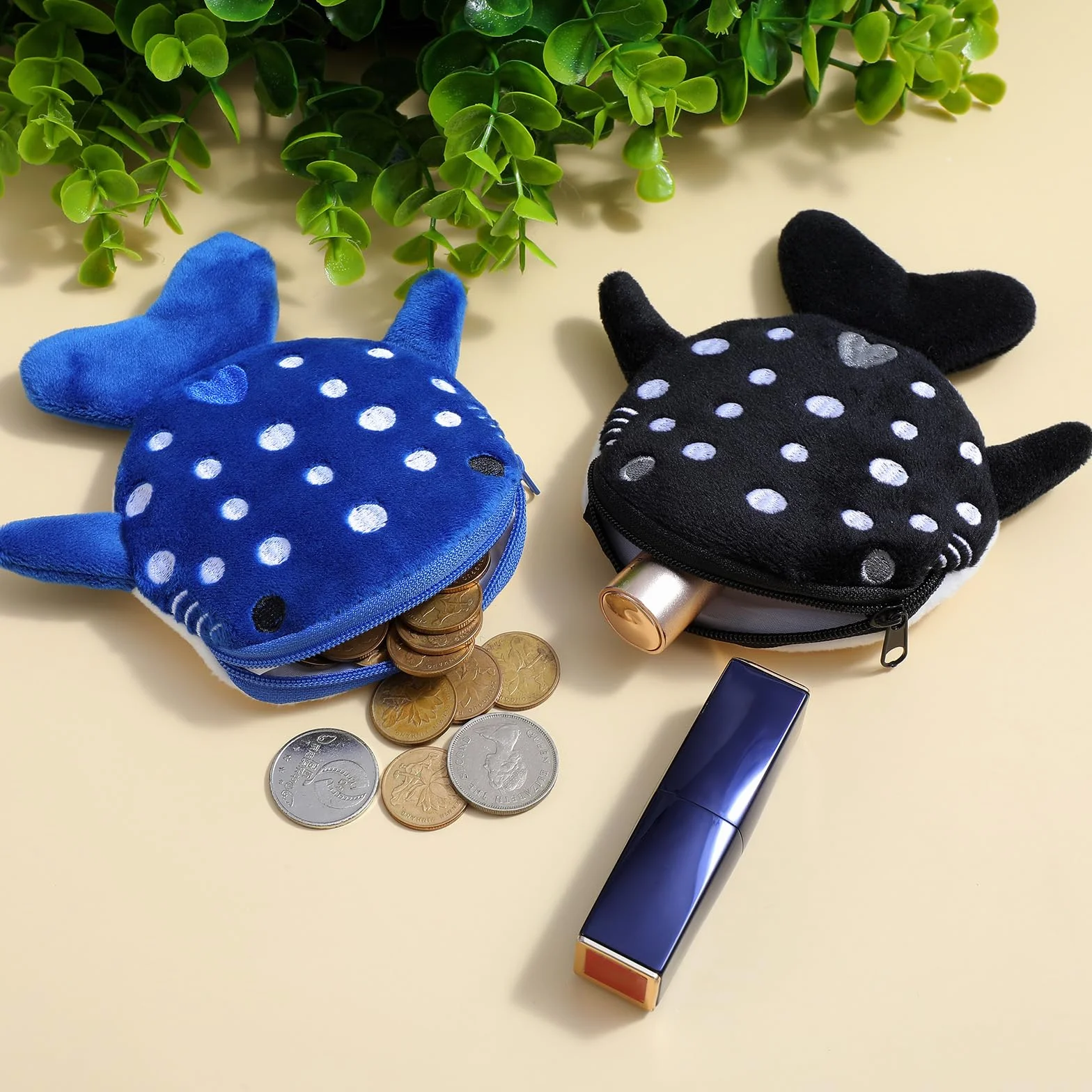 2 sztuki Whale Shark Coin Purse, pluszowa mini portmonetka dla dzieci, słodka mini portmonetka do przechowywania słuchawek, kosmetyków, monet (niebieski i czarny)