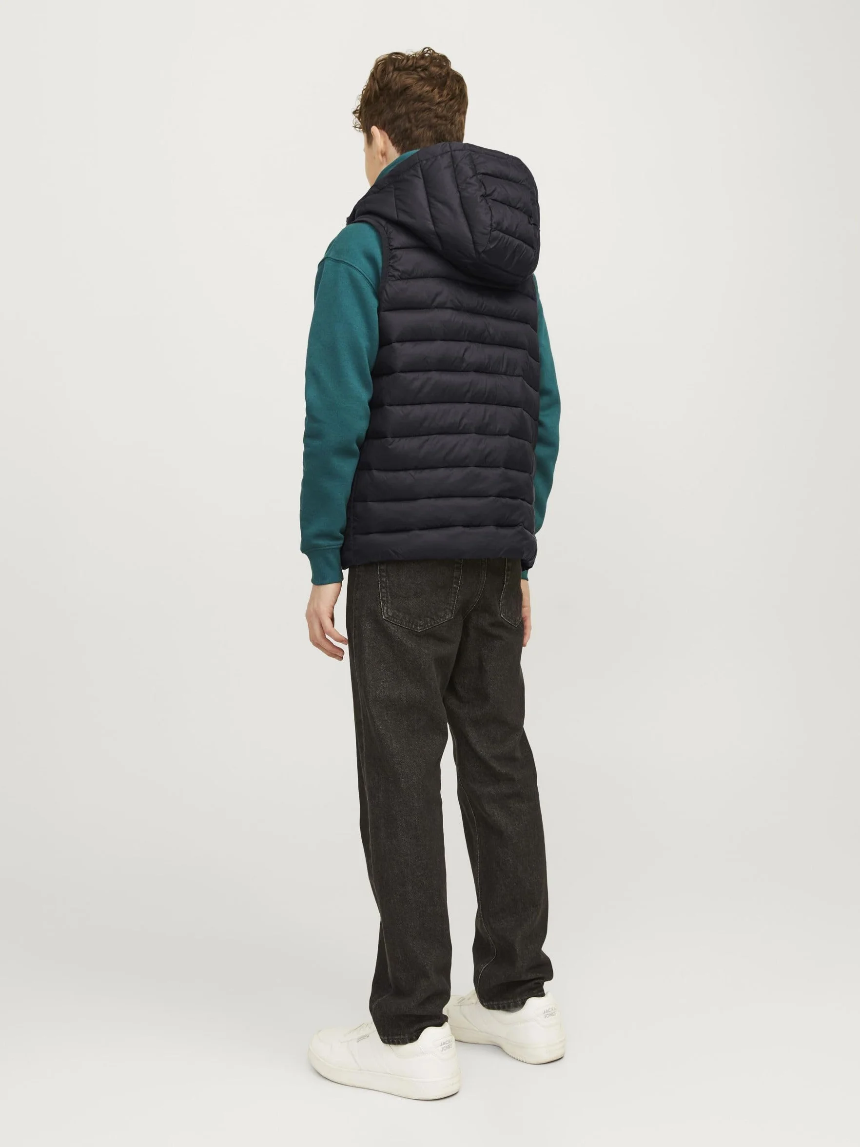 JACK&JONES JUNIOR Chłopięca kamizelka puchowa JJESPRINT Hood NOOSMNI, czarny/szczegóły: SOLID, 116, czarny/szczegół: solidny., 116
