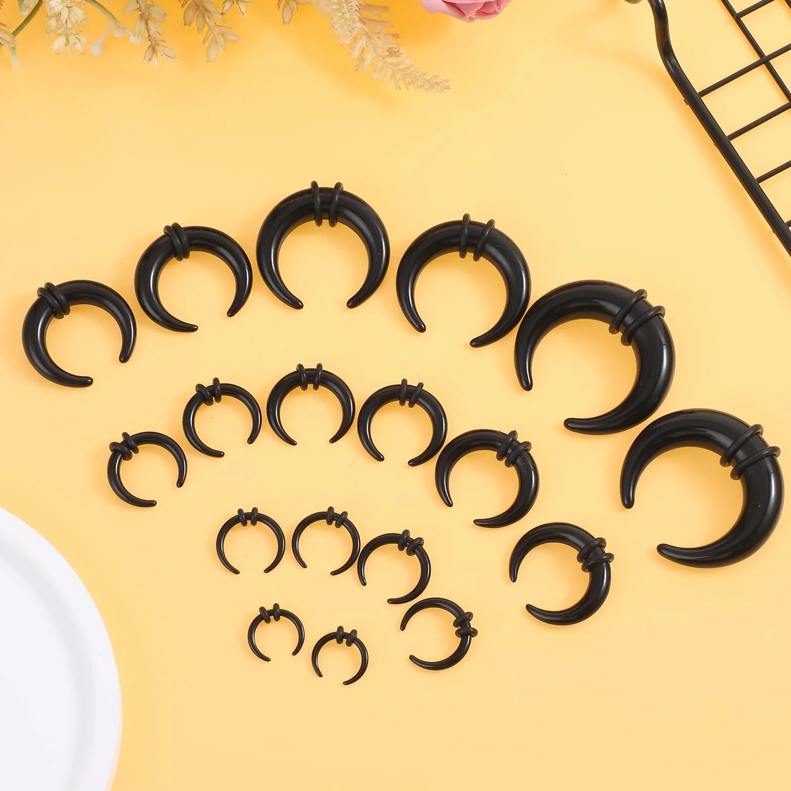 Tucnoeu Zestaw 18 kolczyków do piercingu septum, akrylowe, czarne, dla kobiet i mężczyzn, Akryl