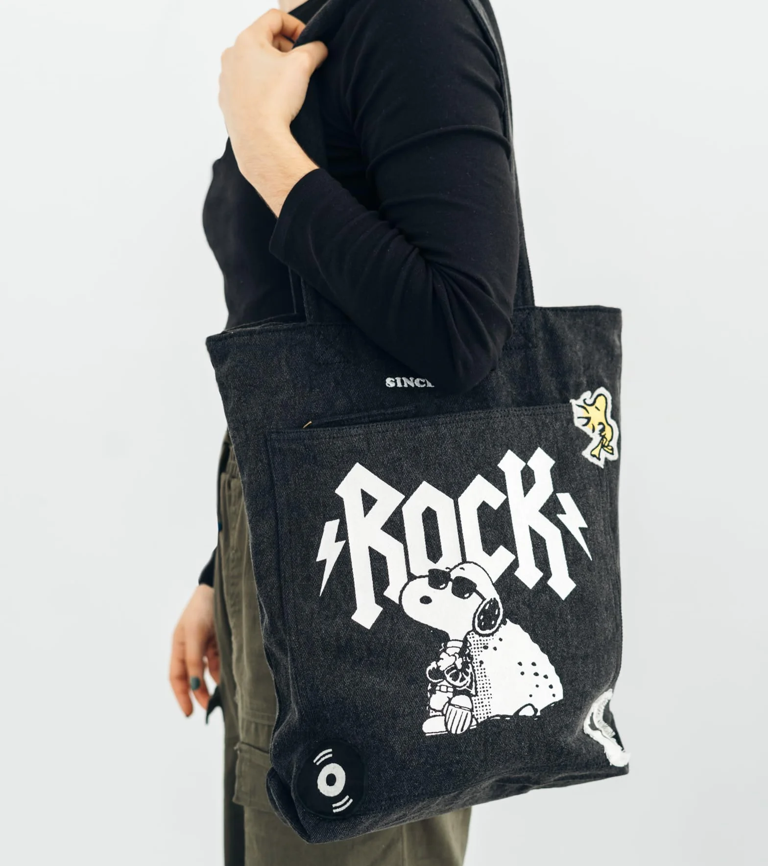 Grupo Erik Snoopy Premium Cotton Tote Bag | Cotton Shopping Bag | 42x37 cm - 16.5x14.5 inches - 15.5 L | Canvas Bag | Cotton Bag | Snoopy Gifts | Cute Tote Bag | Gift Bag | Cute Gifts