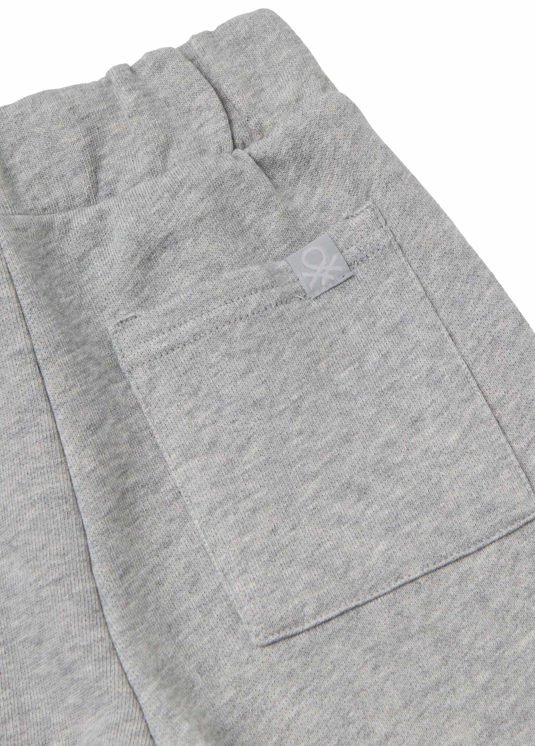 United Colors of Benetton spodnie Chłopcy Comp(maglia+pant) 3j68gk00k
