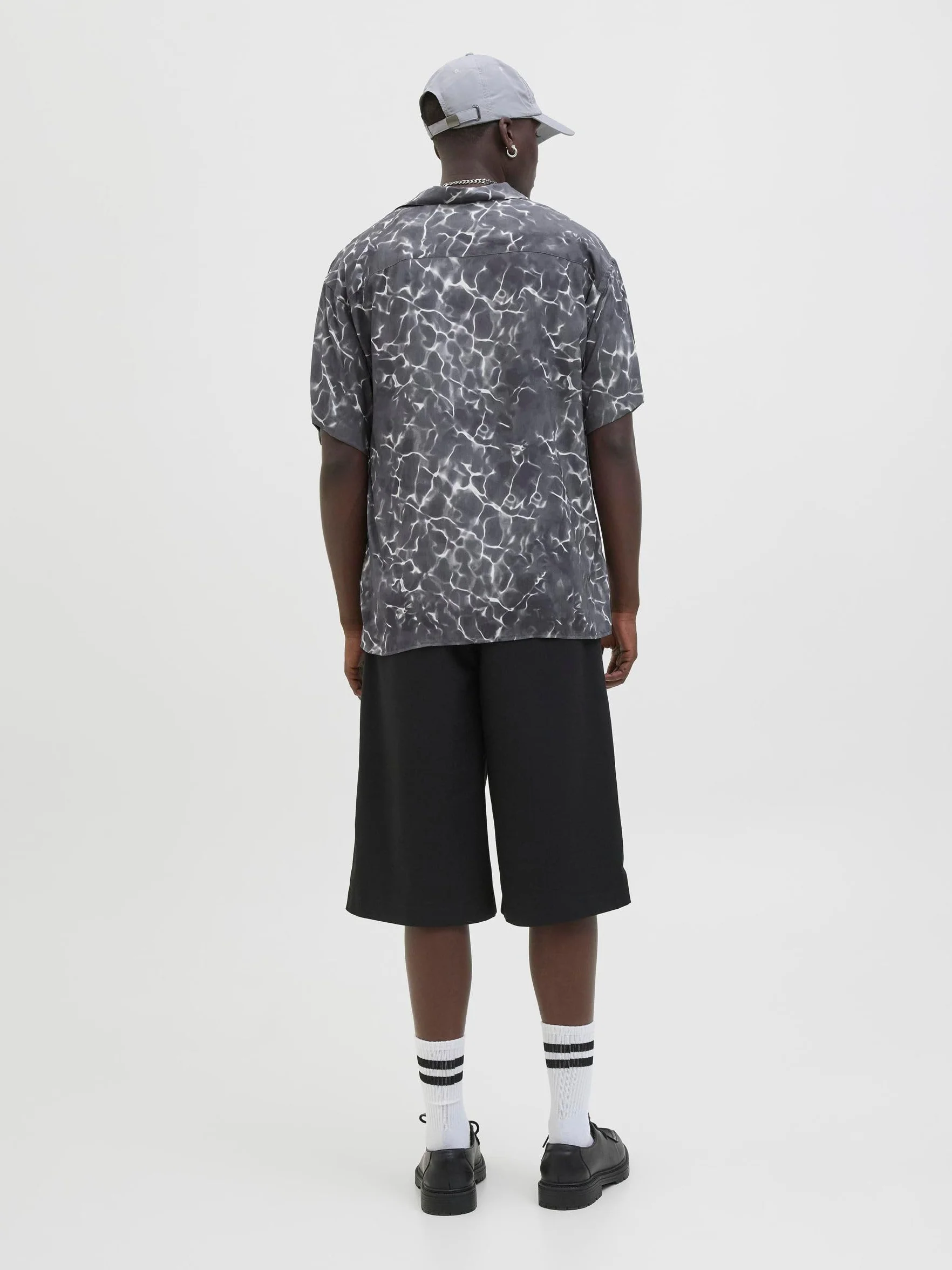 JACK & JONES Męska koszulka Jcoinfinity AOP Resort Ss, czarny, L