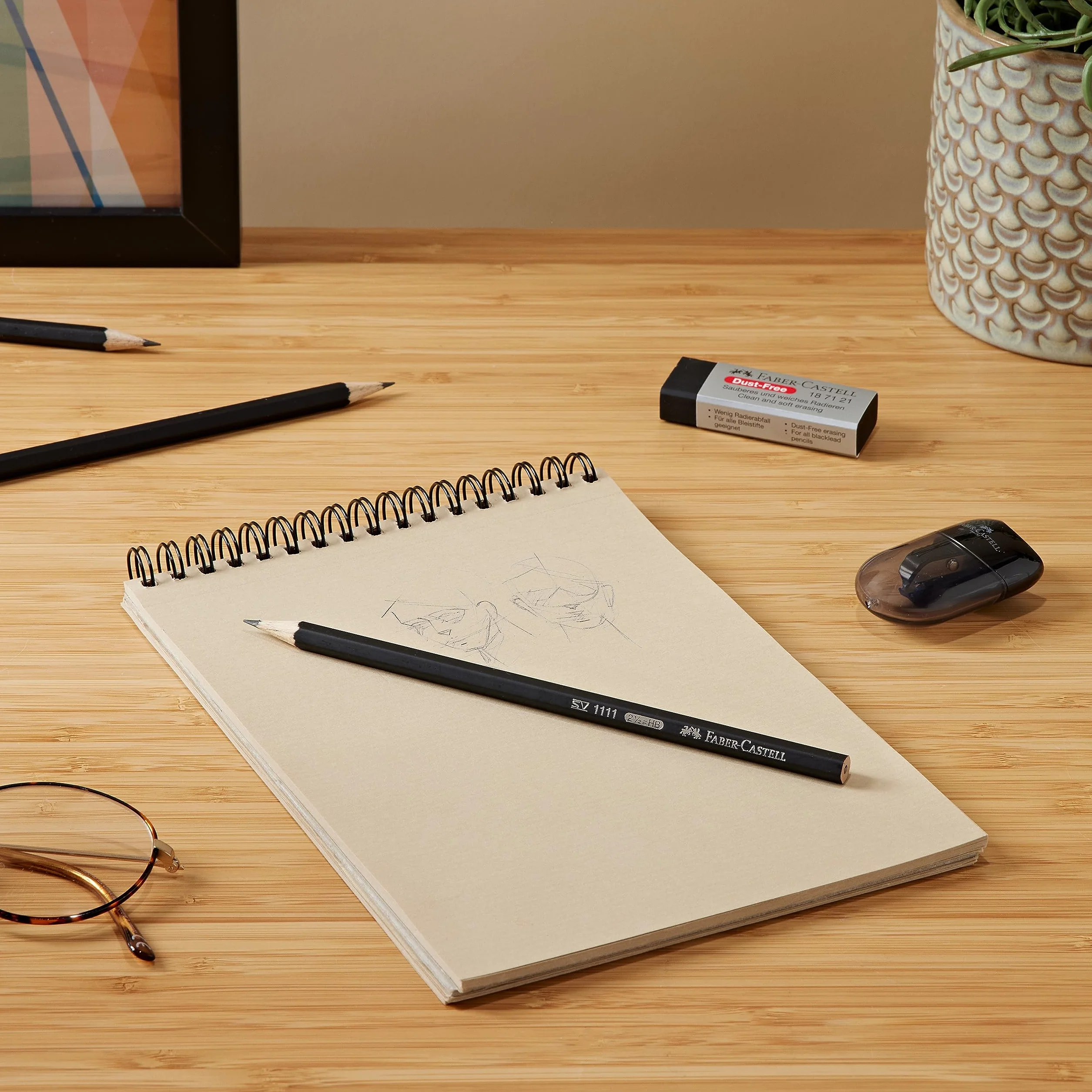 Faber-Castell 111183 - zestaw ołówków Exam, z trzema ołówkami 1111 stopień twardości HB, z temperówką i gumką, czarny