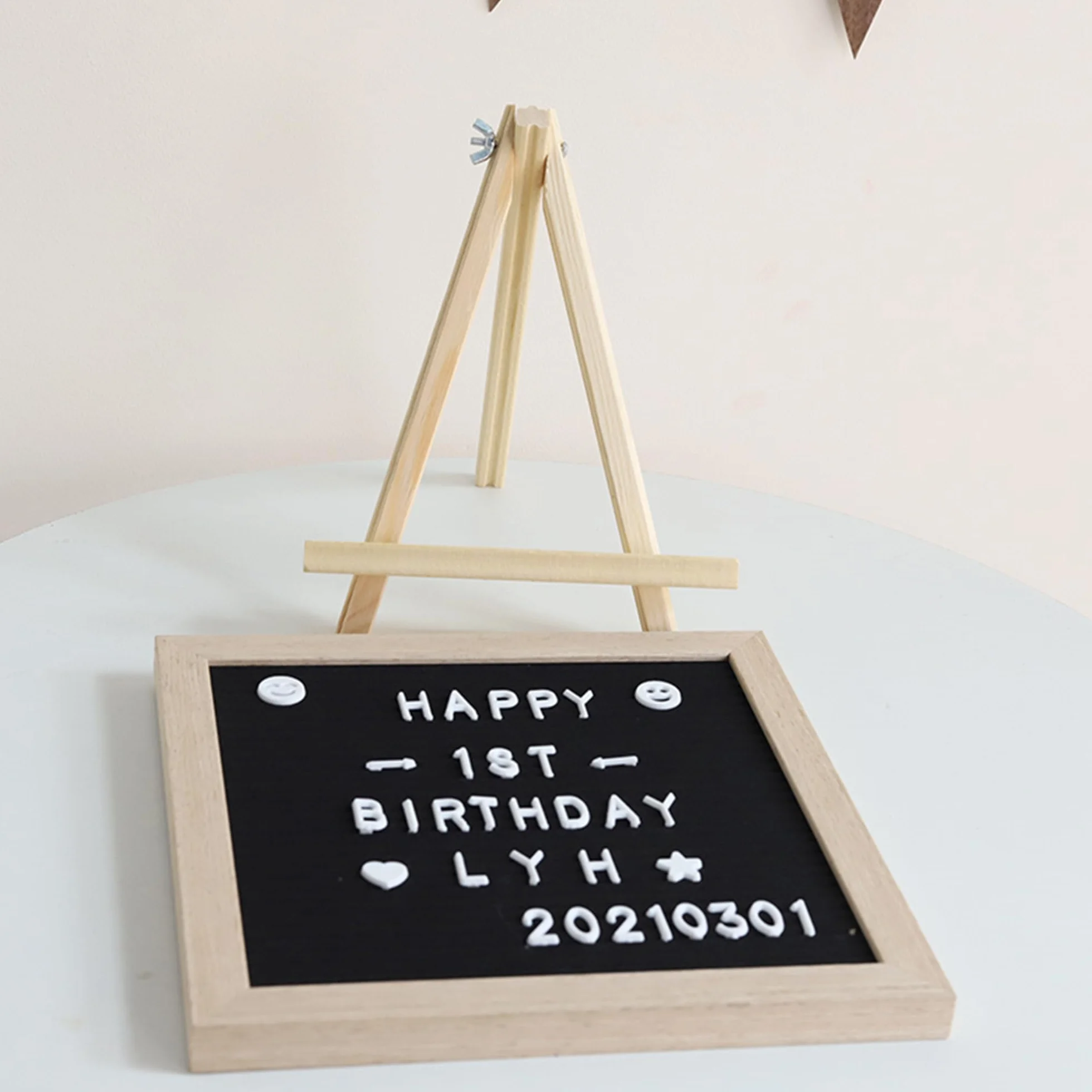 Filcowa tablica na listy, 25 x 25 cm, wymienna tablica z listami, 510 liter i cyfr, stojak i torba, tablice z literami, ręcznie robiona, dębowa tablica ogłoszeń do dekoracji wnętrz