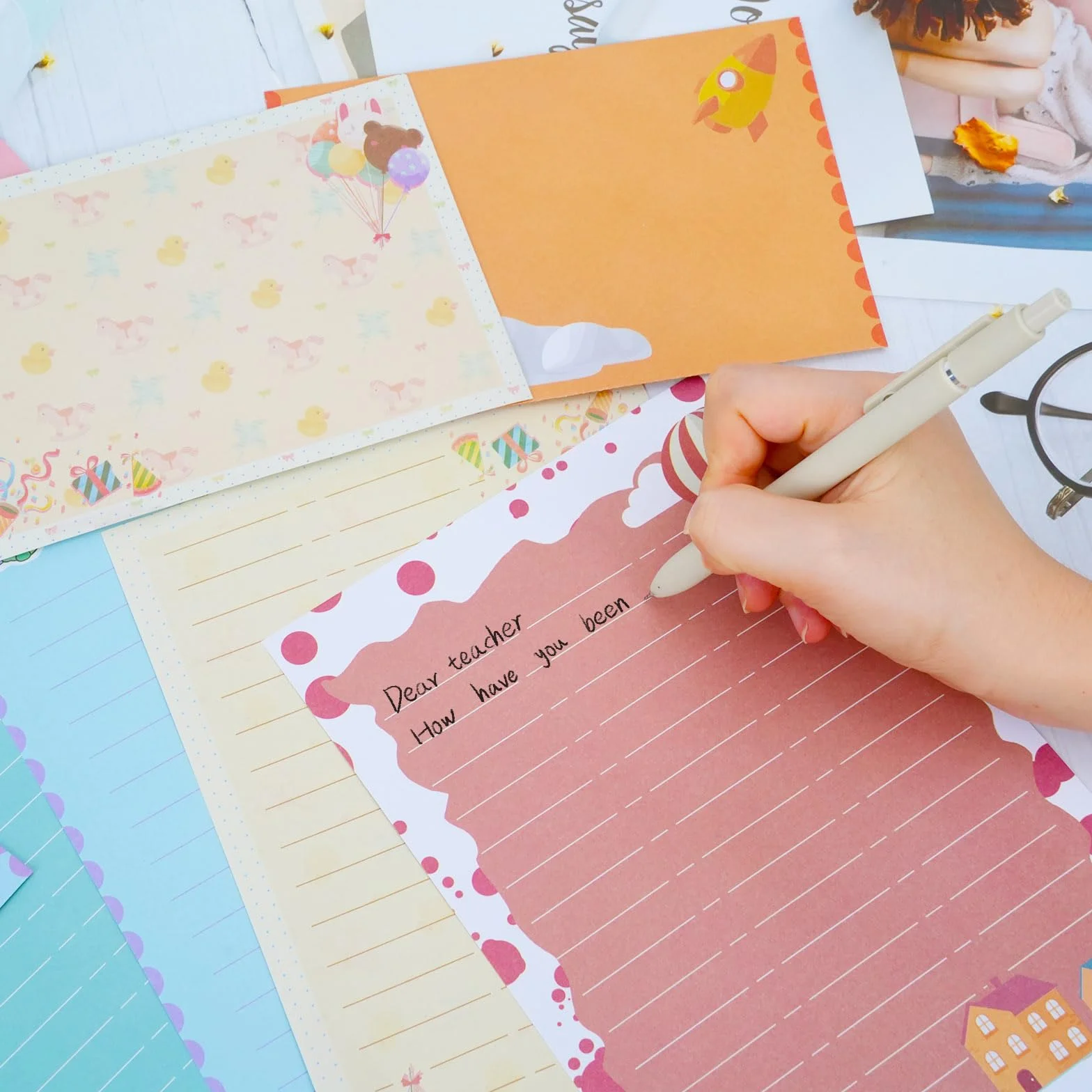 120 sztuk śliczne kartki i koperty zestaw papieru, 80 arkuszy papieru i 40 kopert dla dziewczynki, uroczy zestaw papeterii z kopertą na zaproszenie, podróże, ślub, prezenty